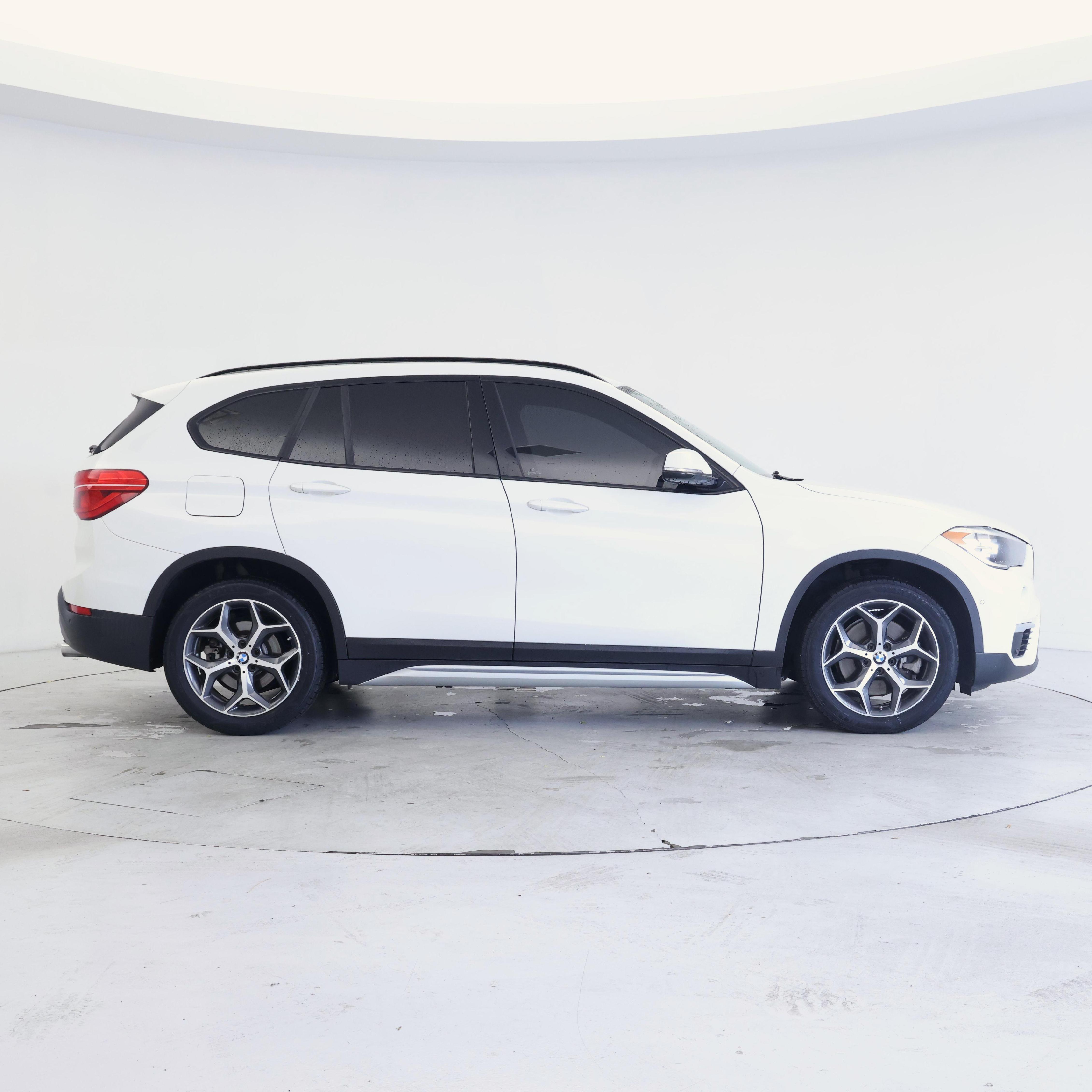 Thumbnail: 2017 BMW X1 - 7