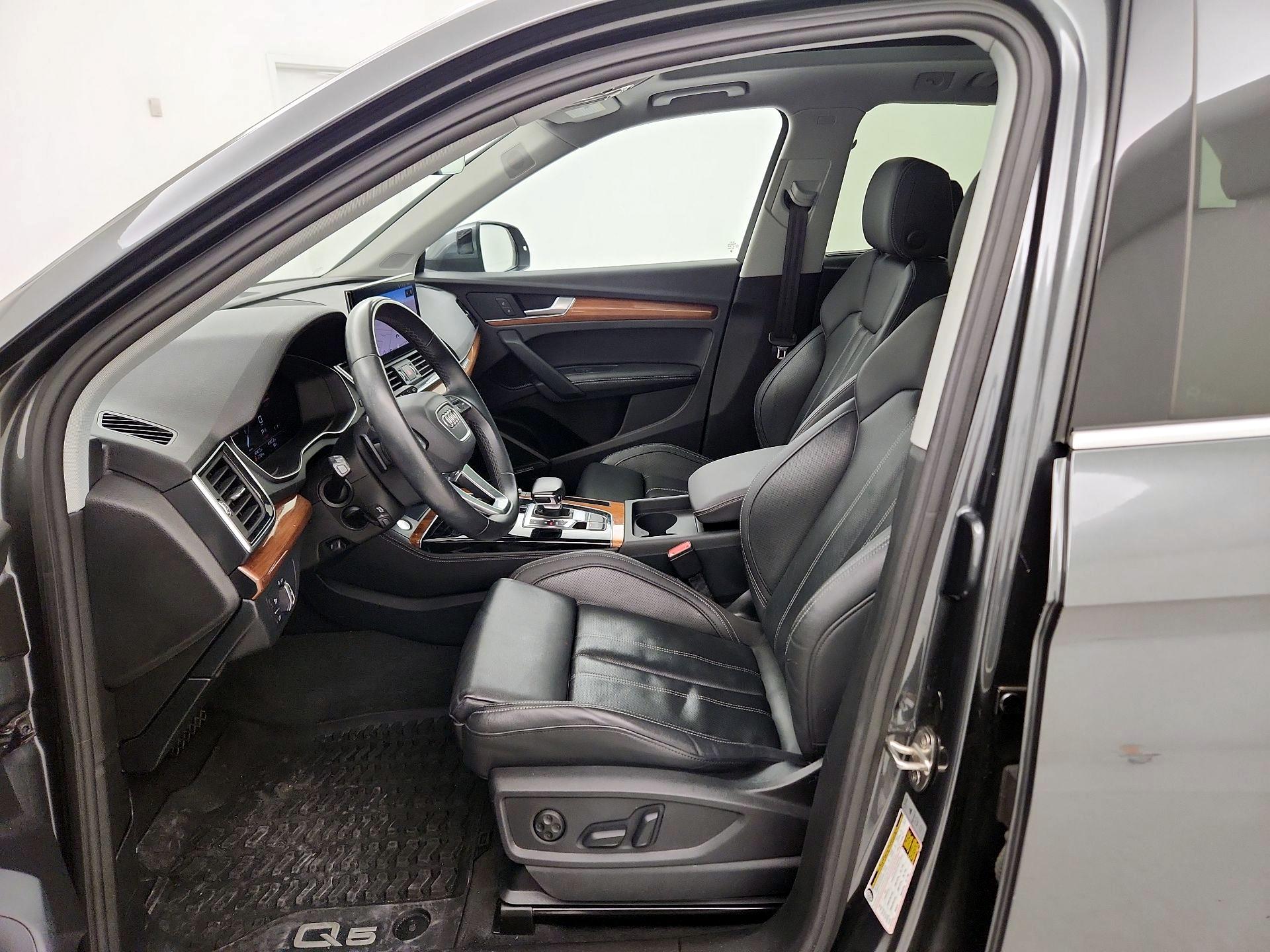 Thumbnail: 2023 Audi Q5 - 11