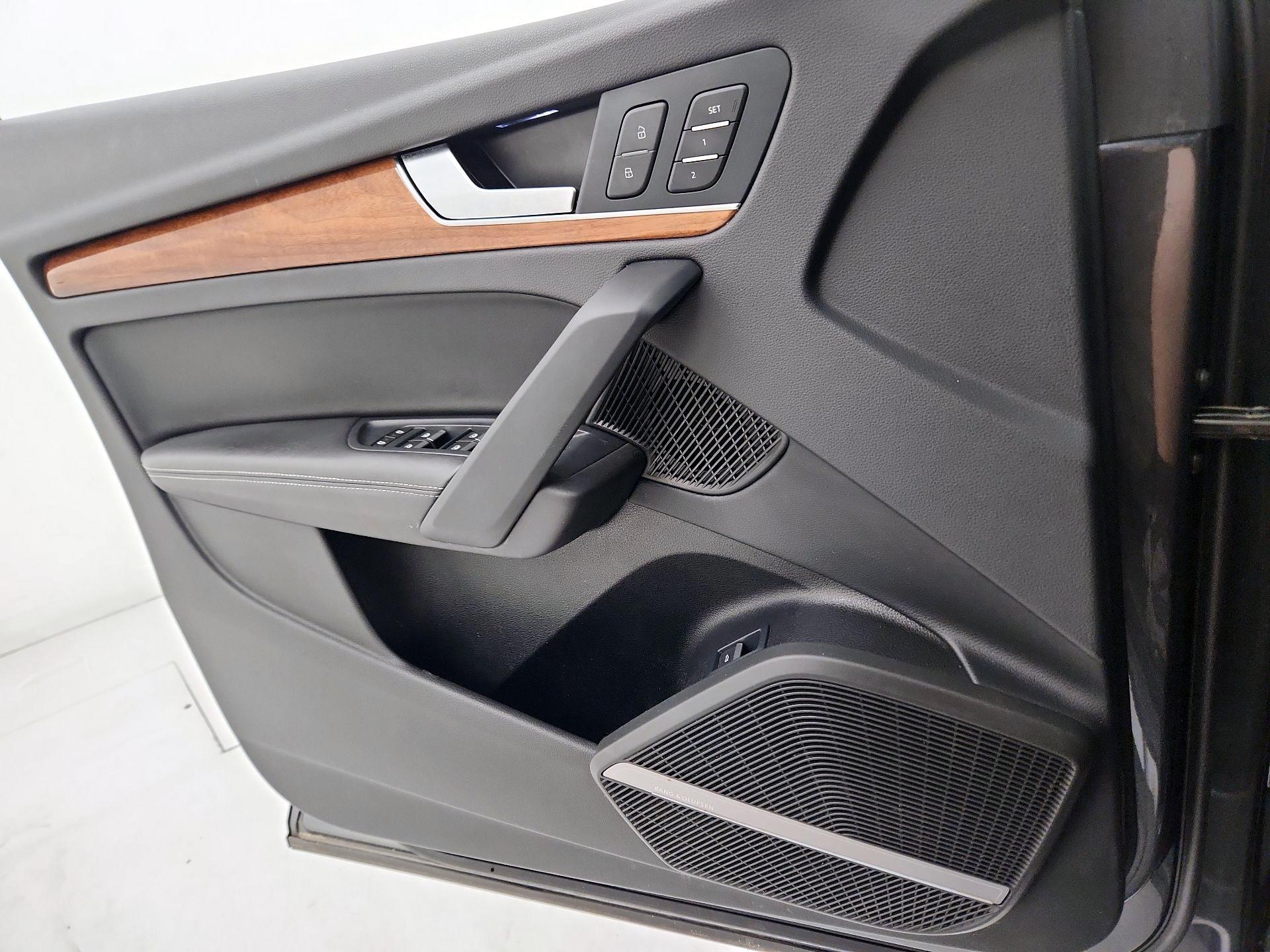 Thumbnail: 2023 Audi Q5 - 12