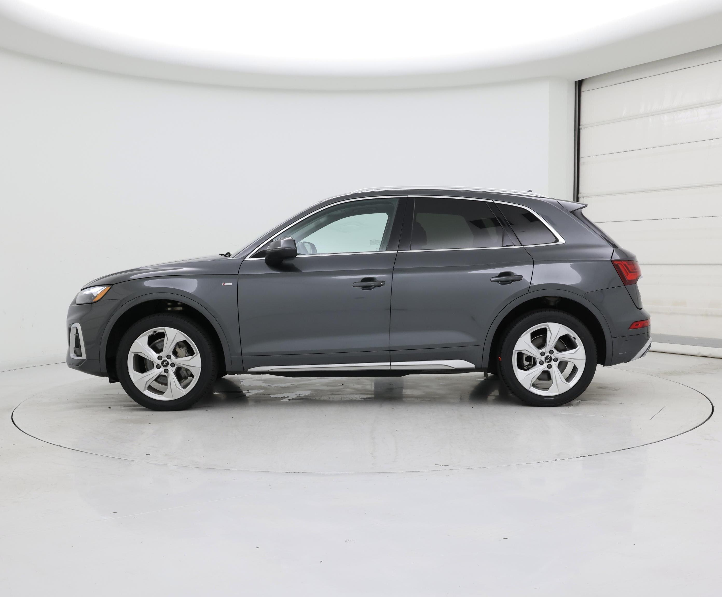 Thumbnail: 2023 Audi Q5 - 3