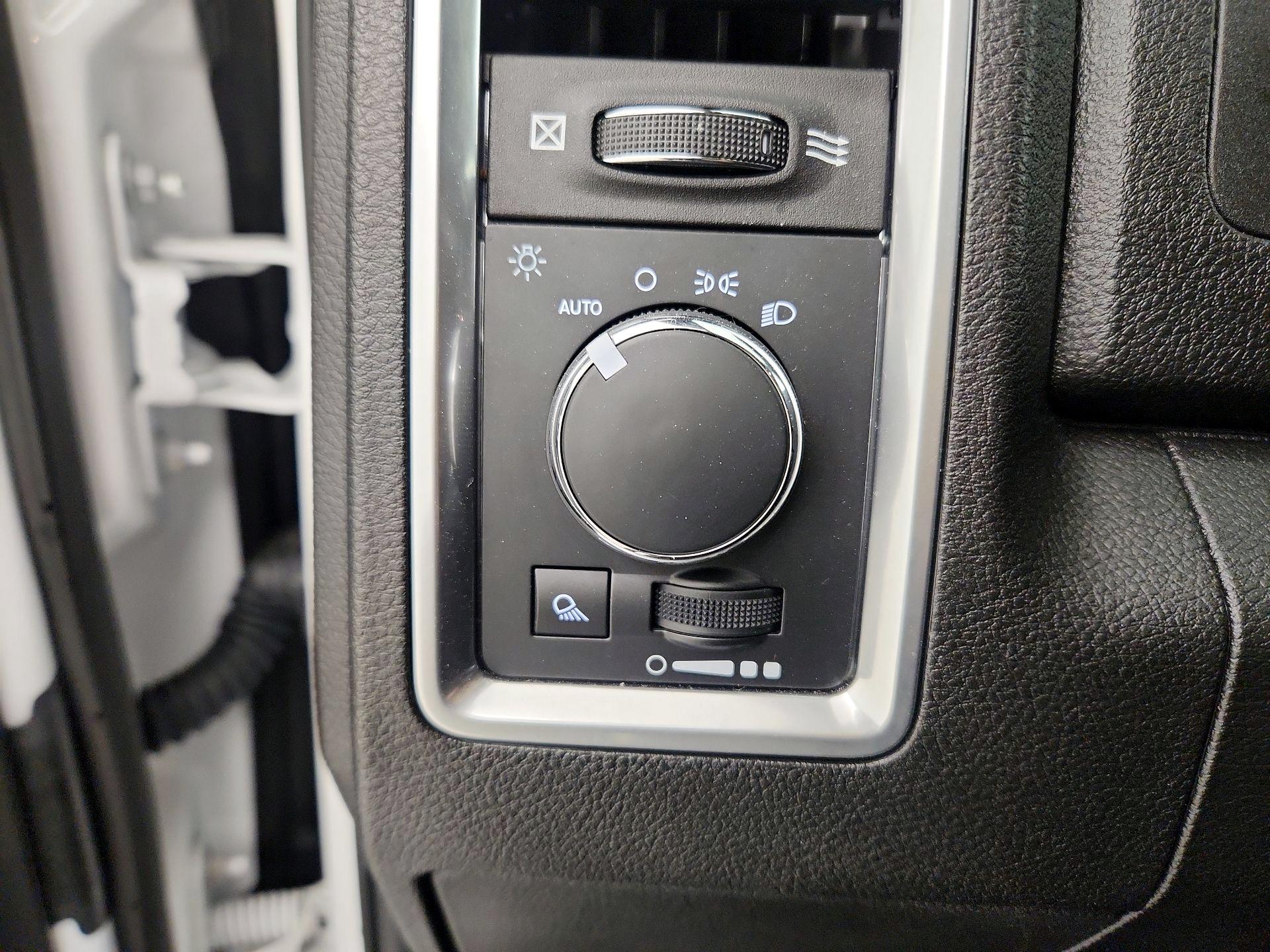 Thumbnail: 2022 RAM 1500 Classic - 13