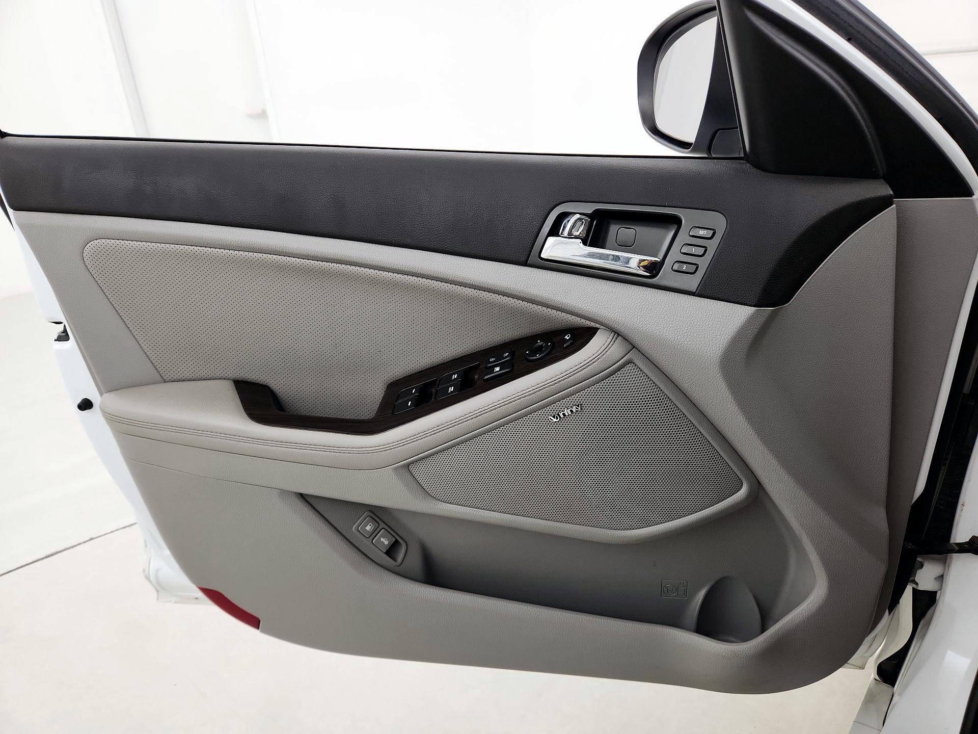 Thumbnail: 2013 Kia Optima - 12