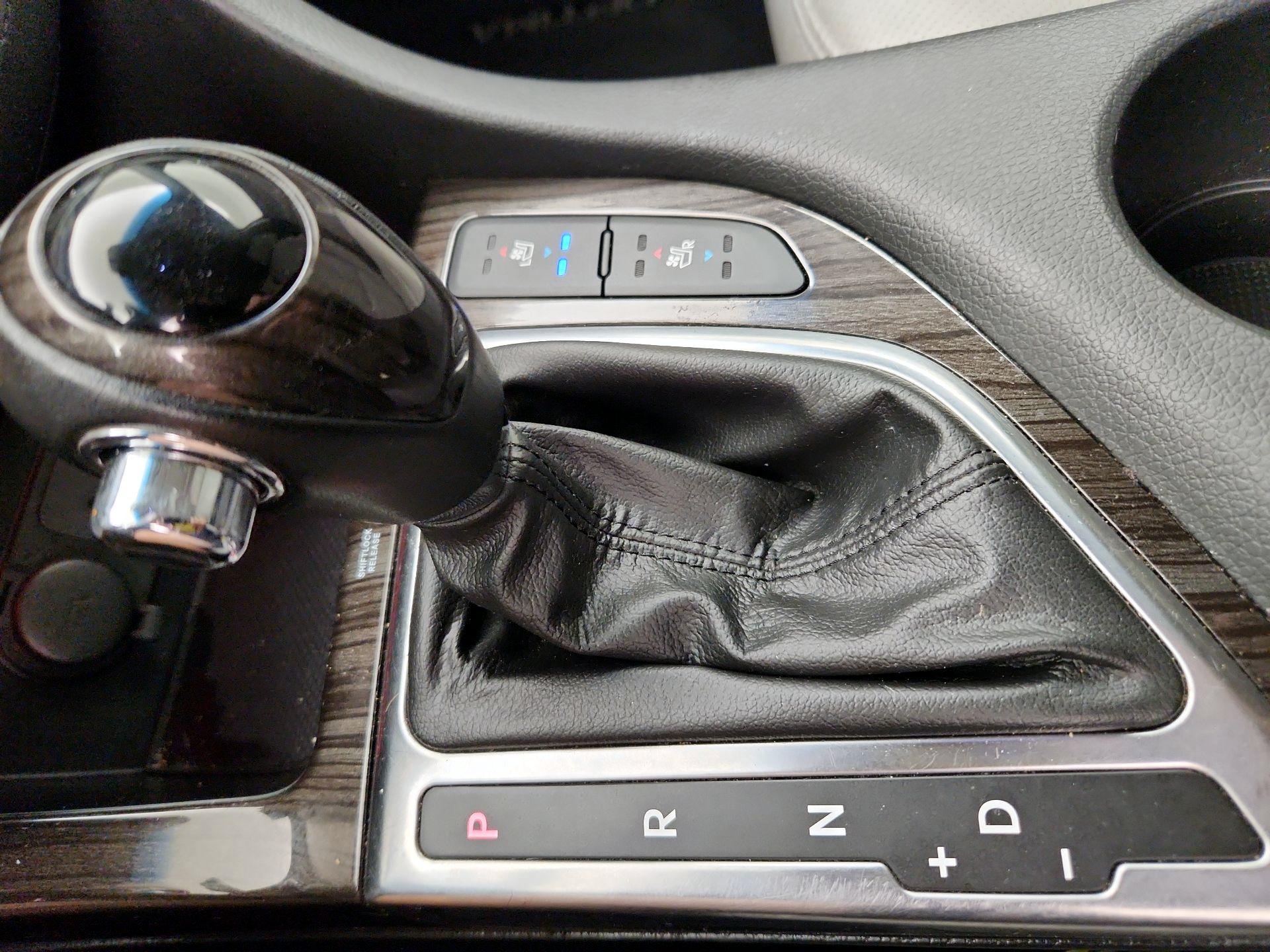 Thumbnail: 2013 Kia Optima - 18