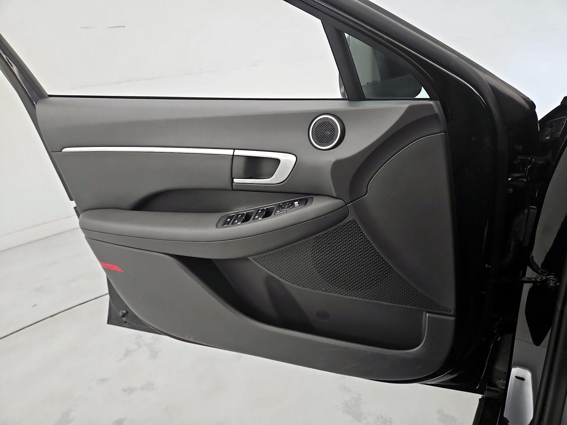 Thumbnail: 2022 Hyundai Sonata - 12