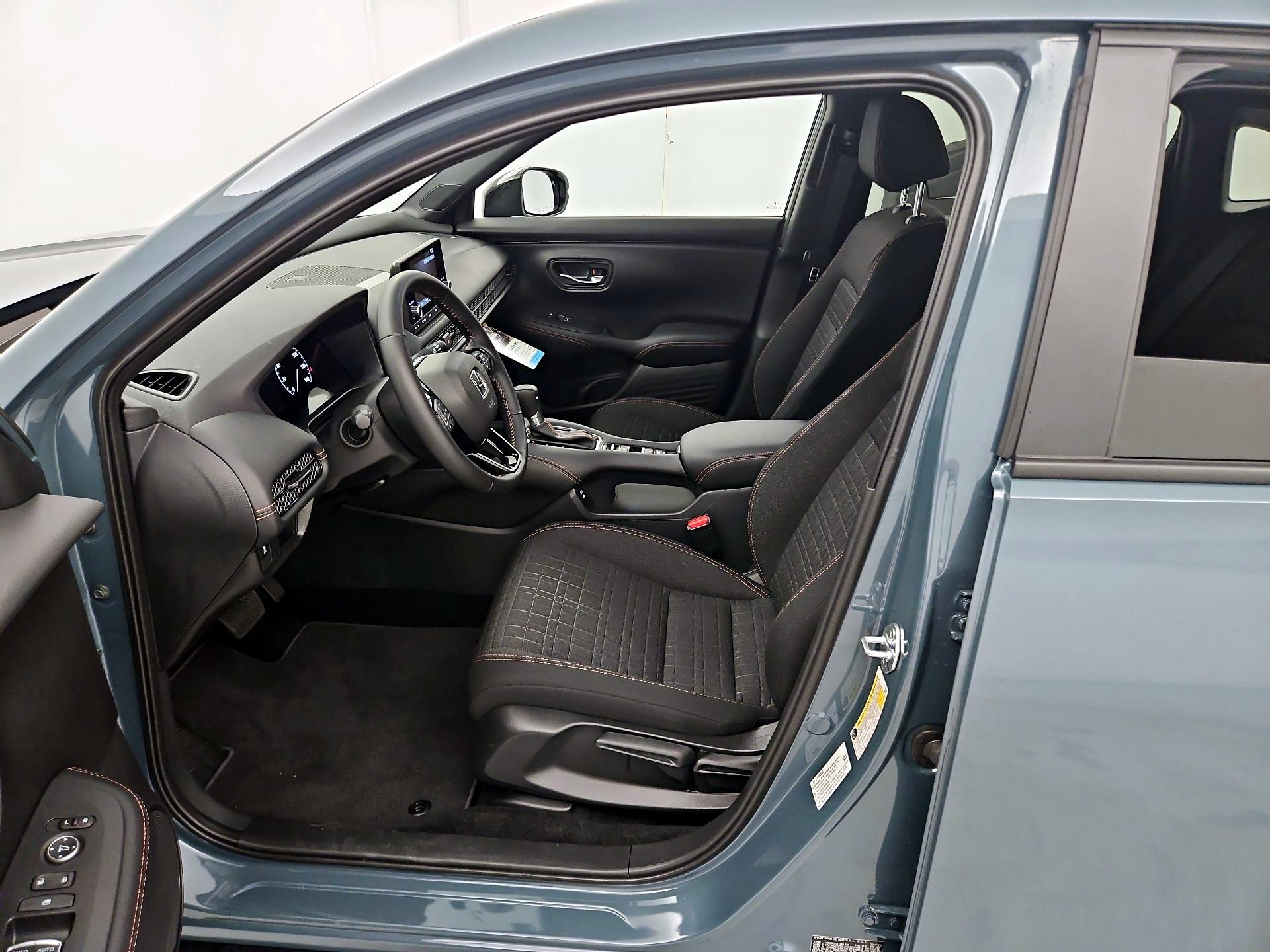 Thumbnail: 2025 Honda HR-V - 11