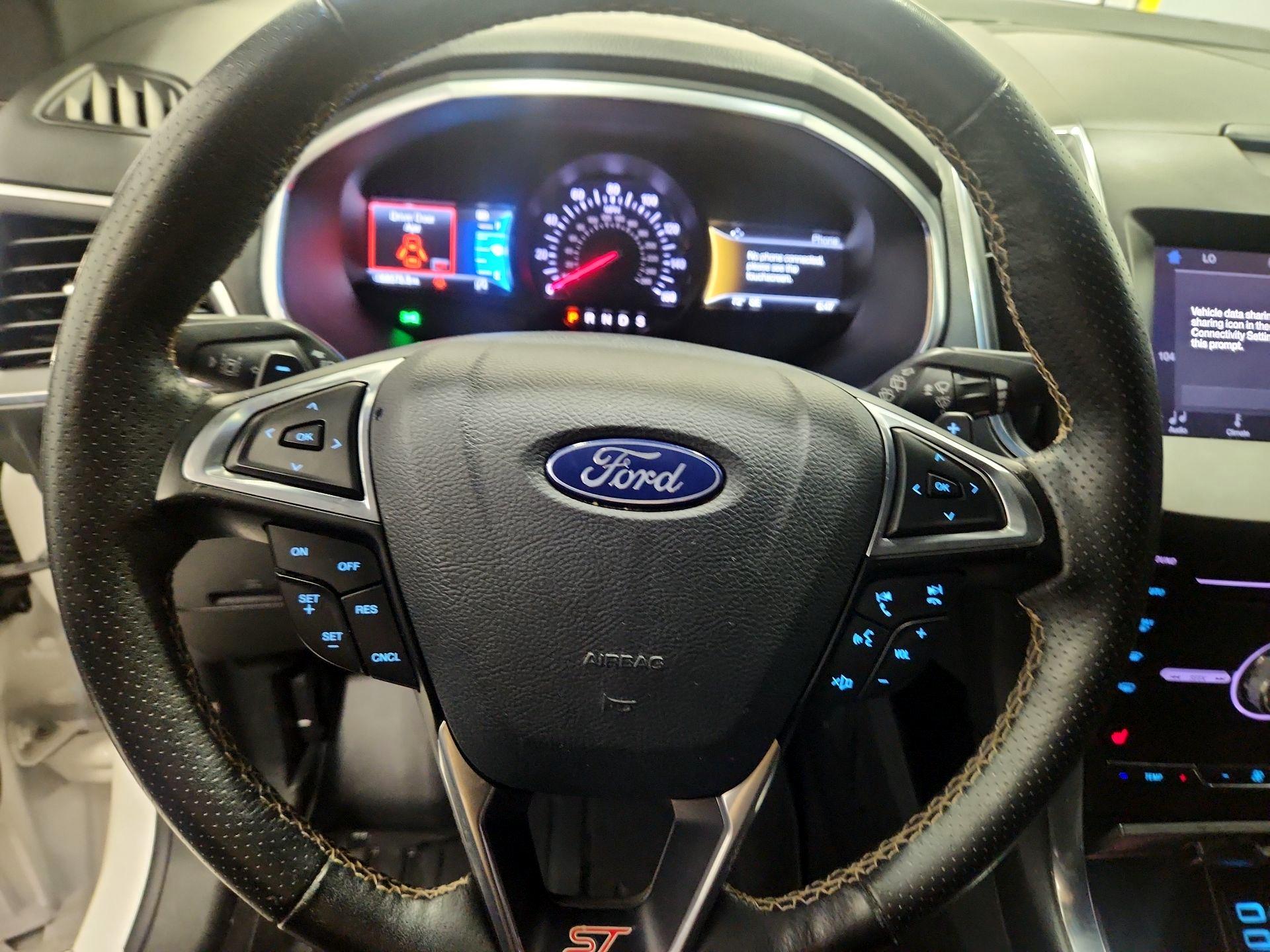 Thumbnail: 2019 Ford Edge - 10