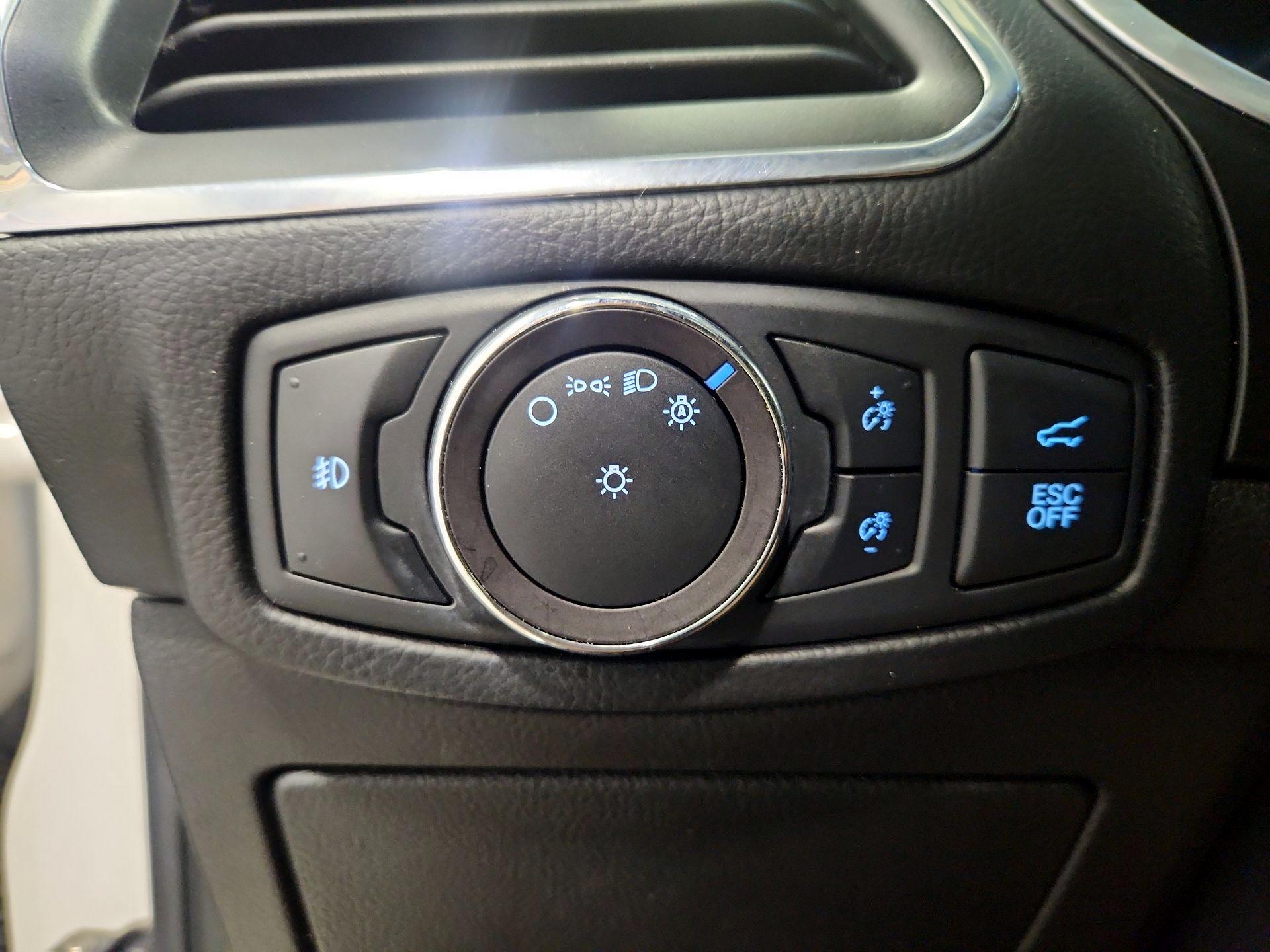 Thumbnail: 2019 Ford Edge - 13