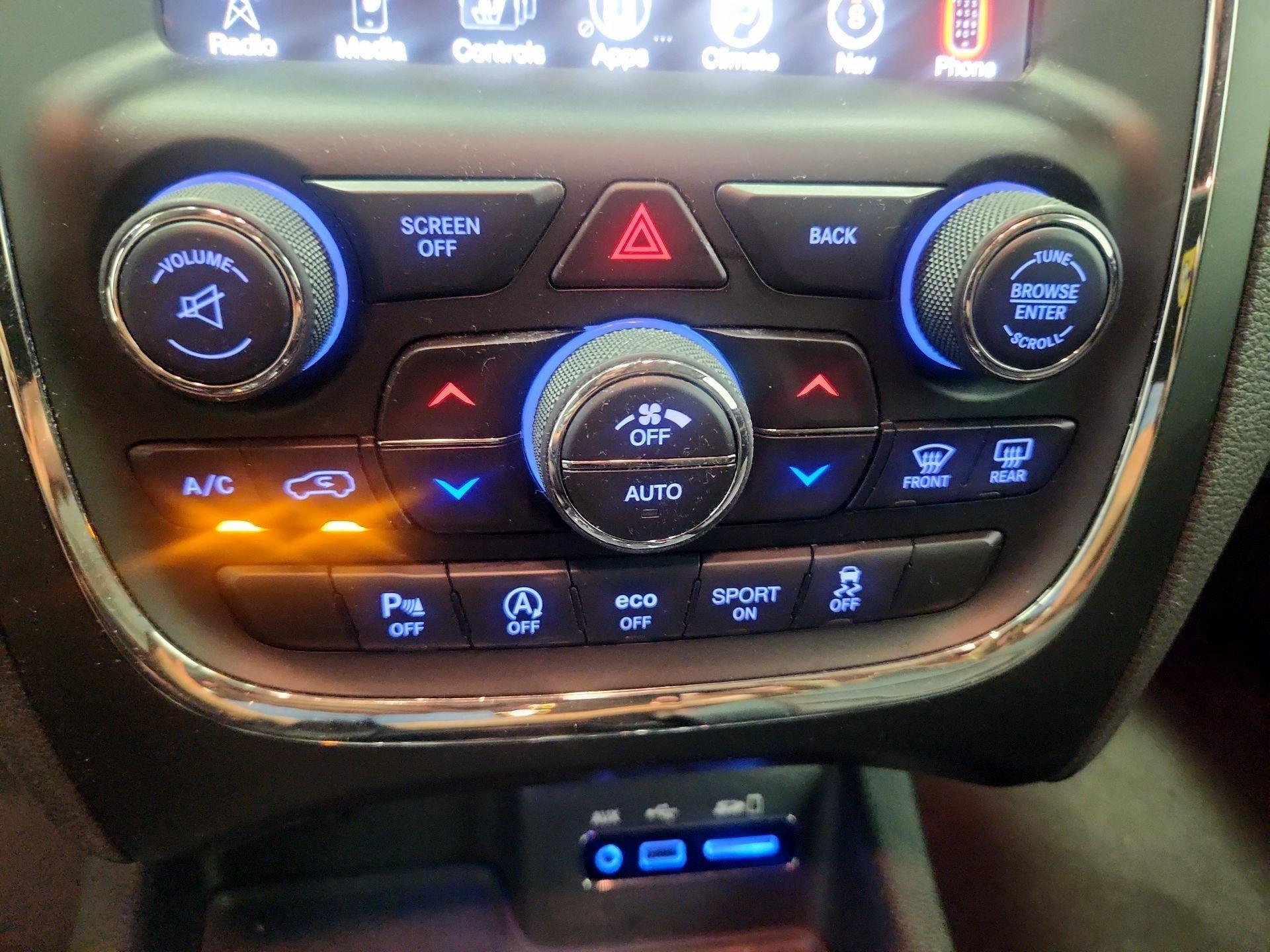Thumbnail: 2017 Dodge Durango - 17