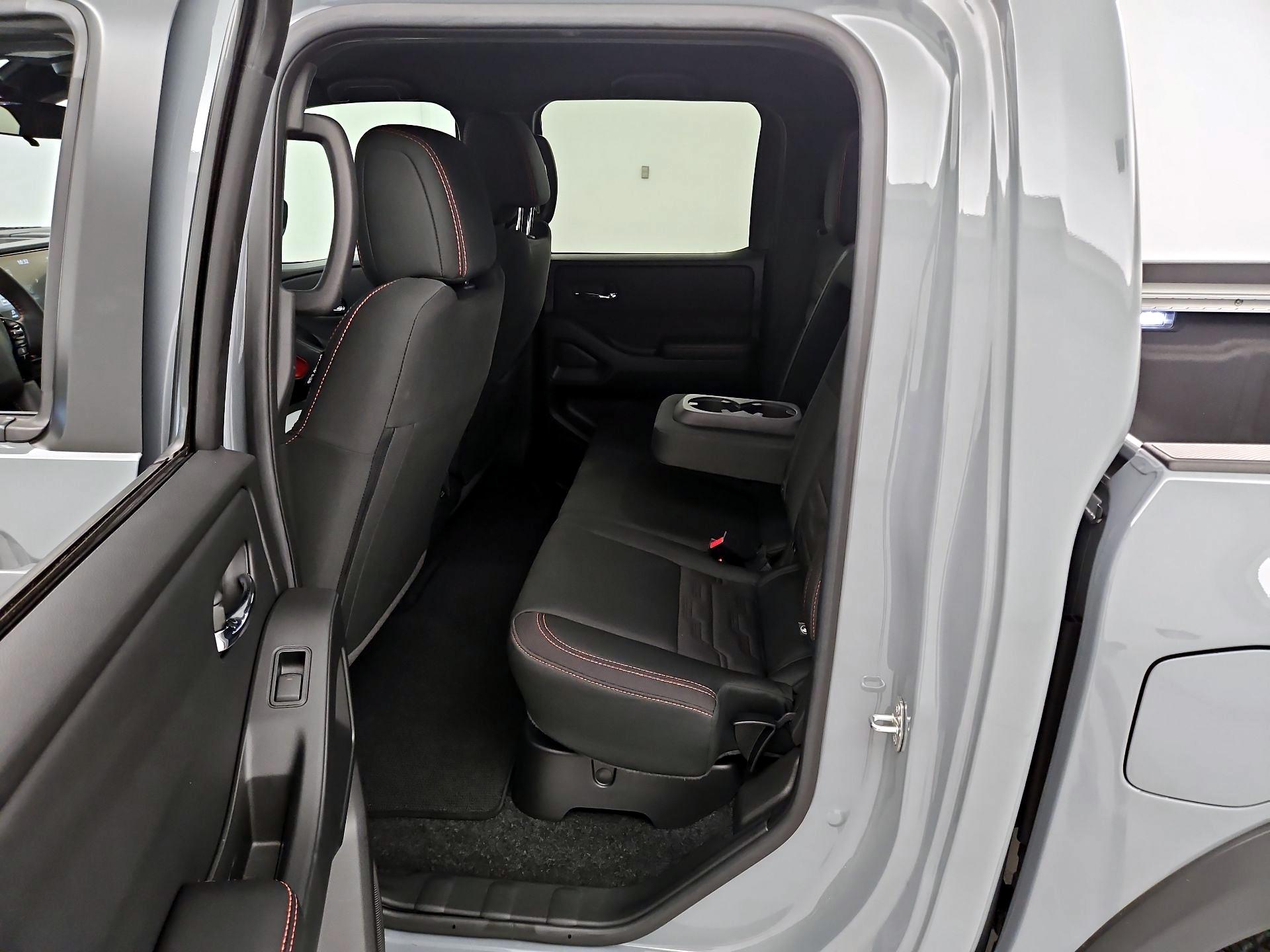 Thumbnail: 2025 Nissan Frontier - 19
