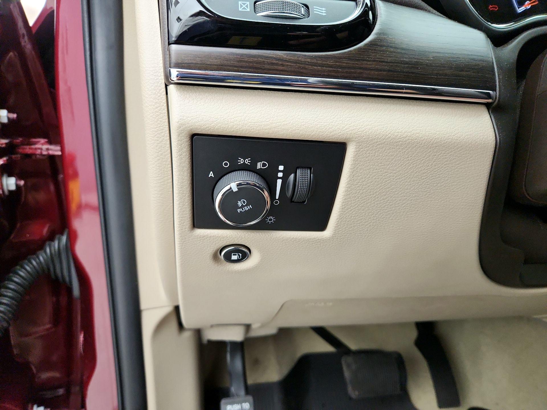 Thumbnail: 2020 Jeep Grand Cherokee - 13