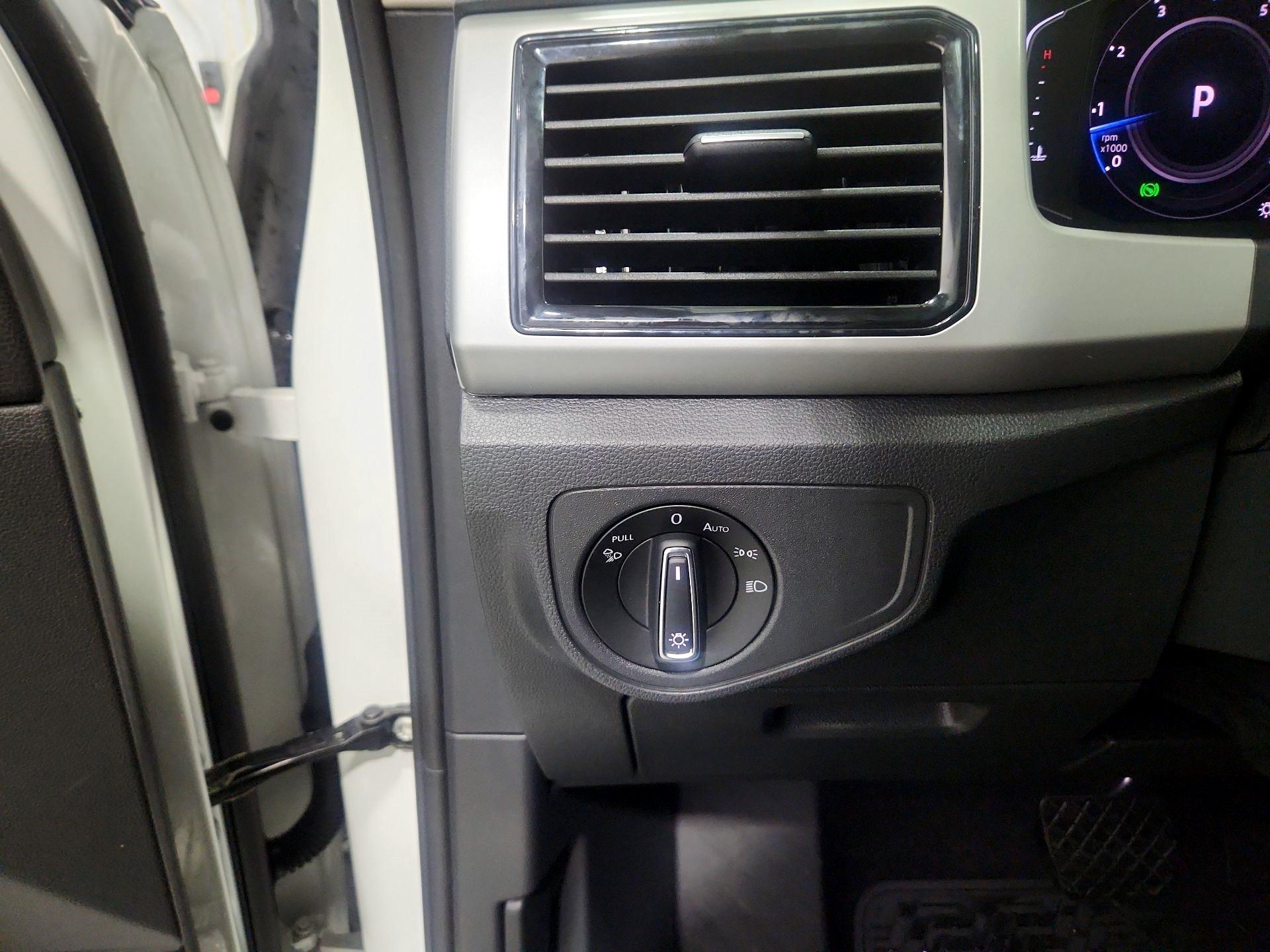 Thumbnail: 2023 Volkswagen Atlas - 13
