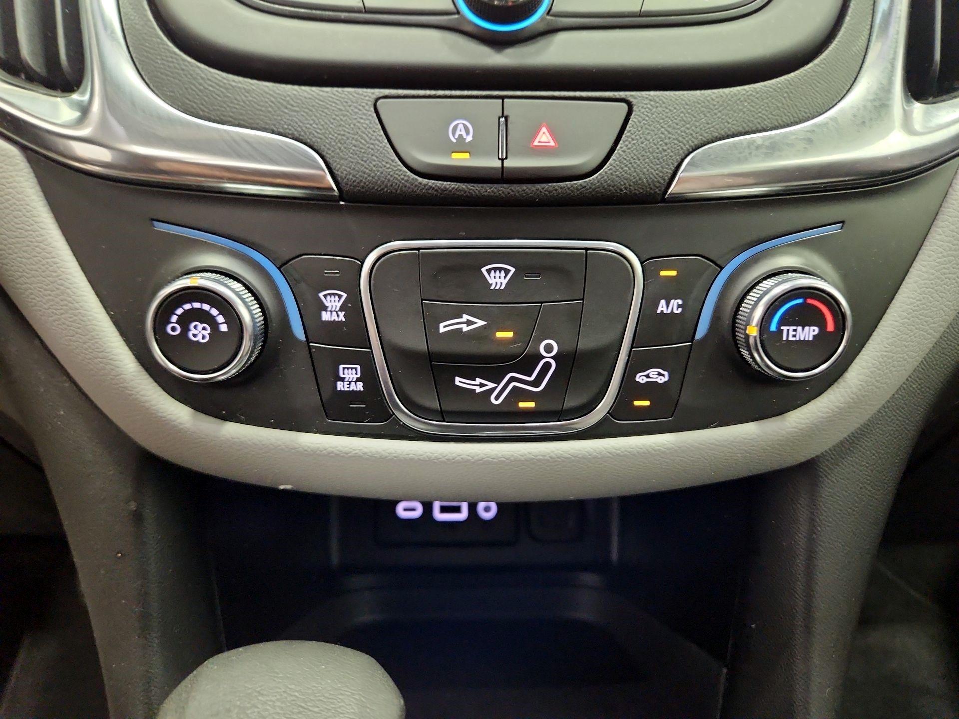 Thumbnail: 2022 Chevrolet Equinox - 16