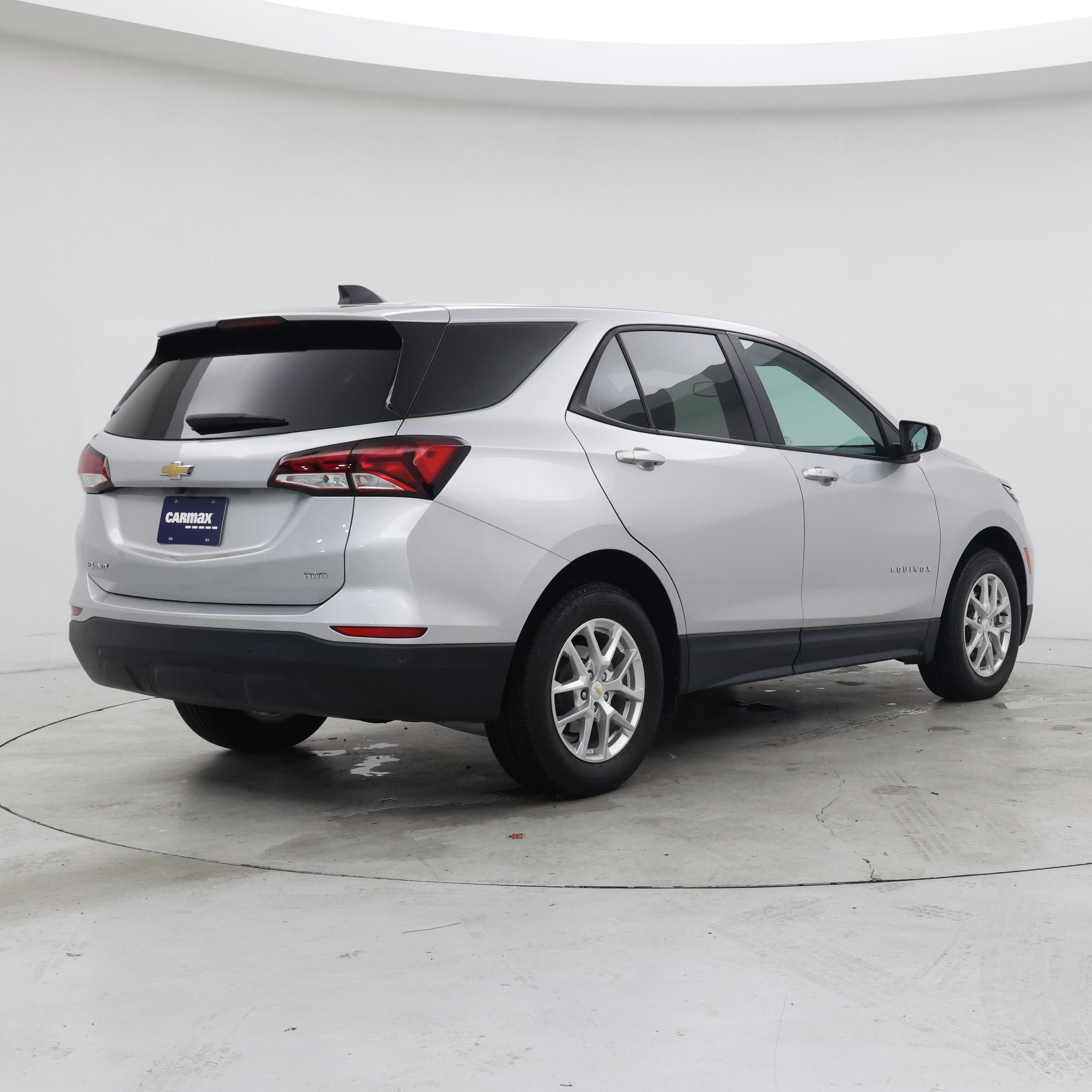 Thumbnail: 2022 Chevrolet Equinox - 8