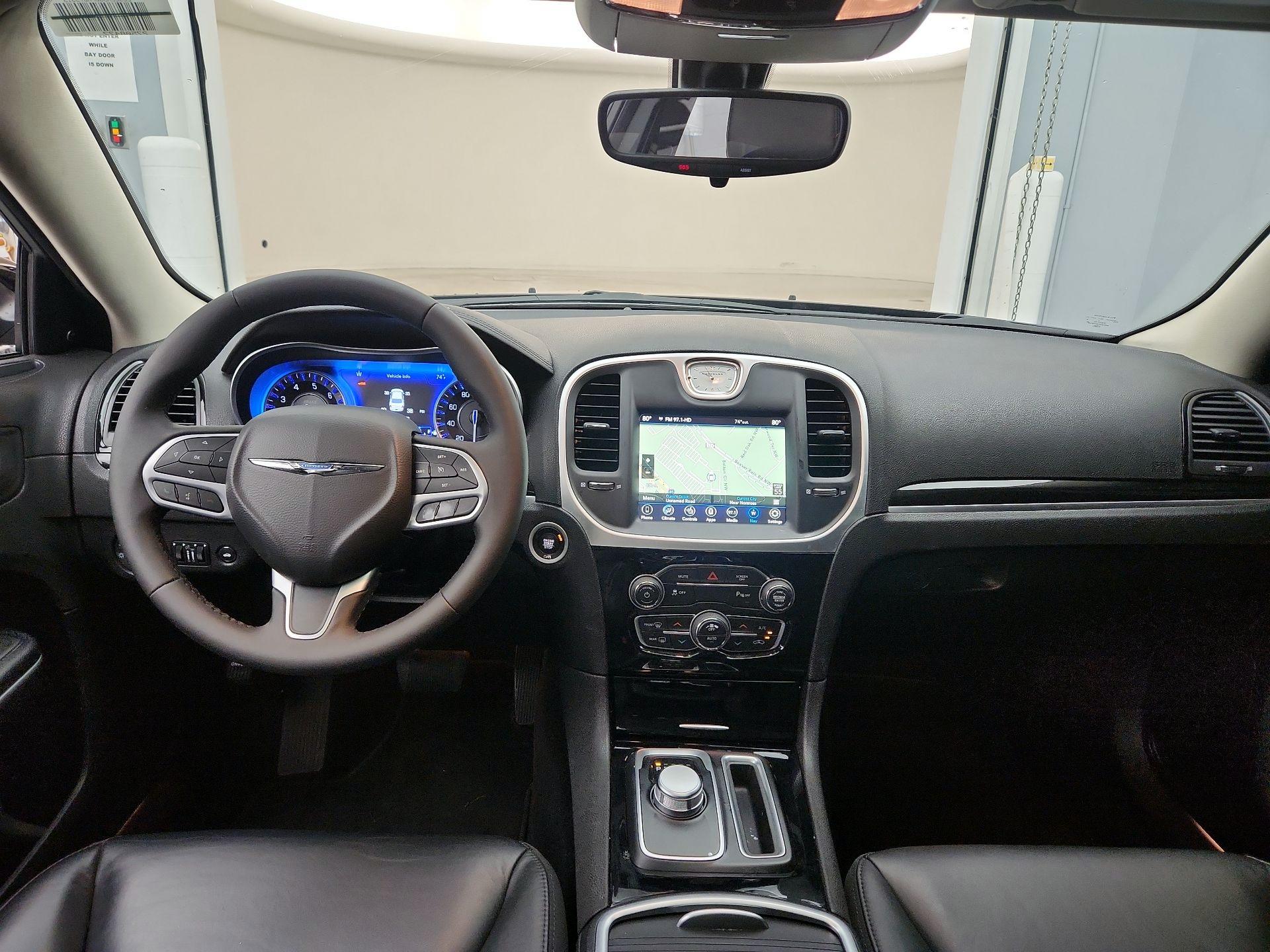 Thumbnail: 2023 Chrysler 300 - 9