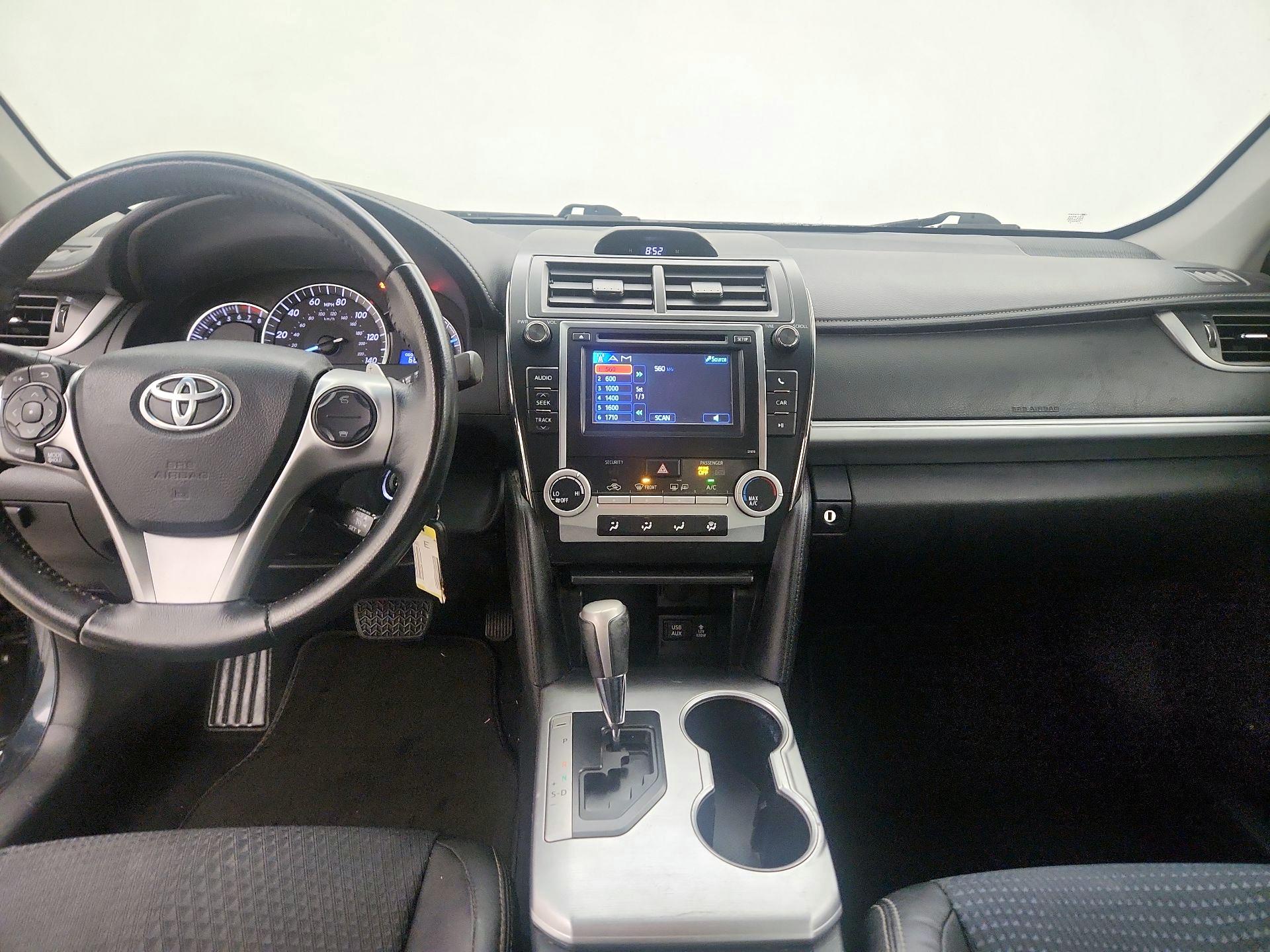 Thumbnail: 2014 Toyota Camry - 9