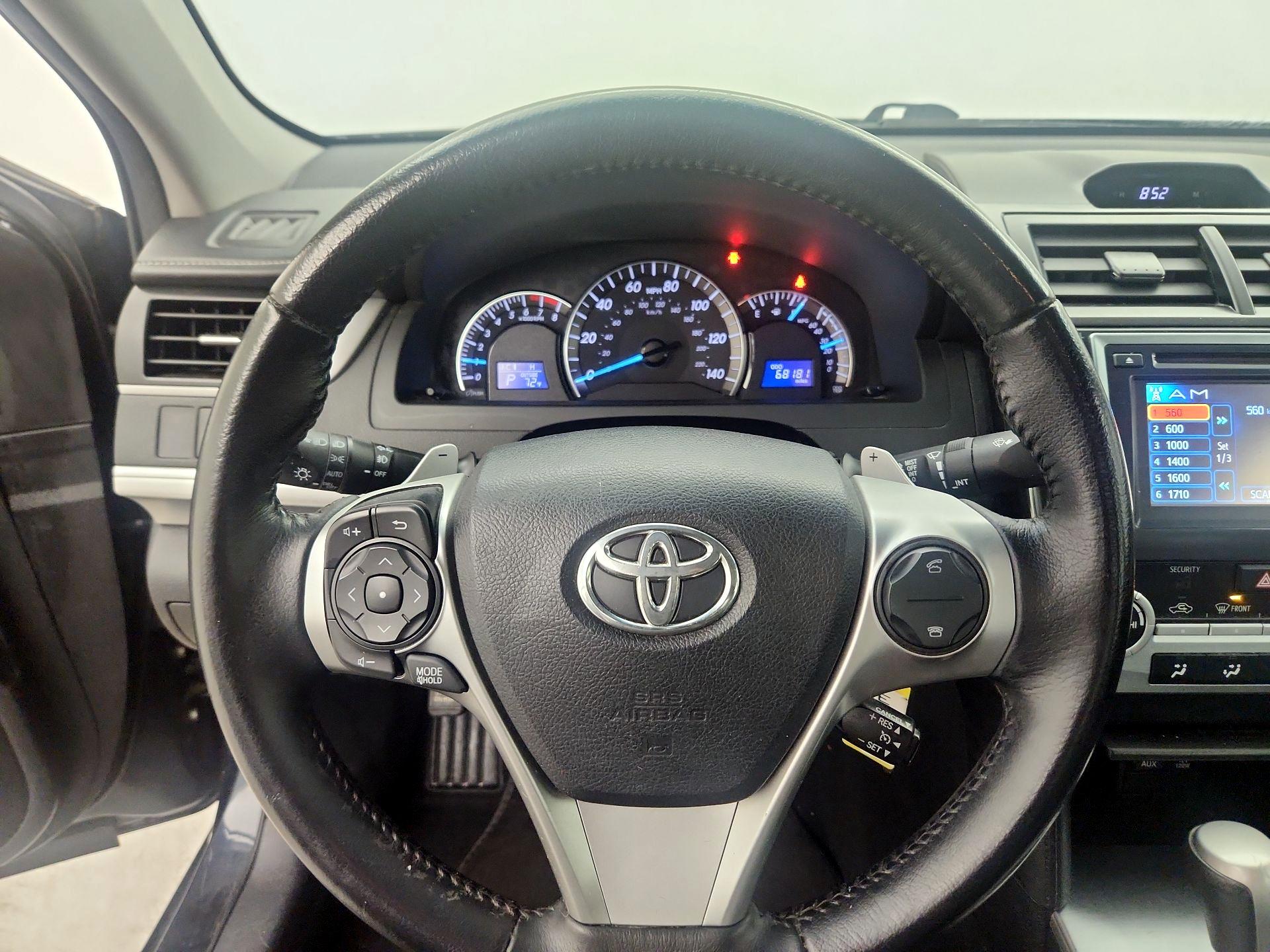Thumbnail: 2014 Toyota Camry - 10