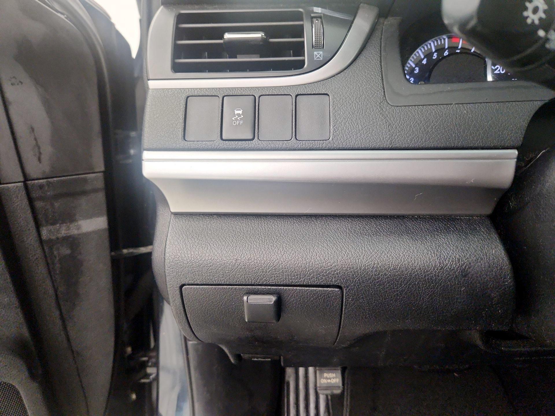 Thumbnail: 2014 Toyota Camry - 13