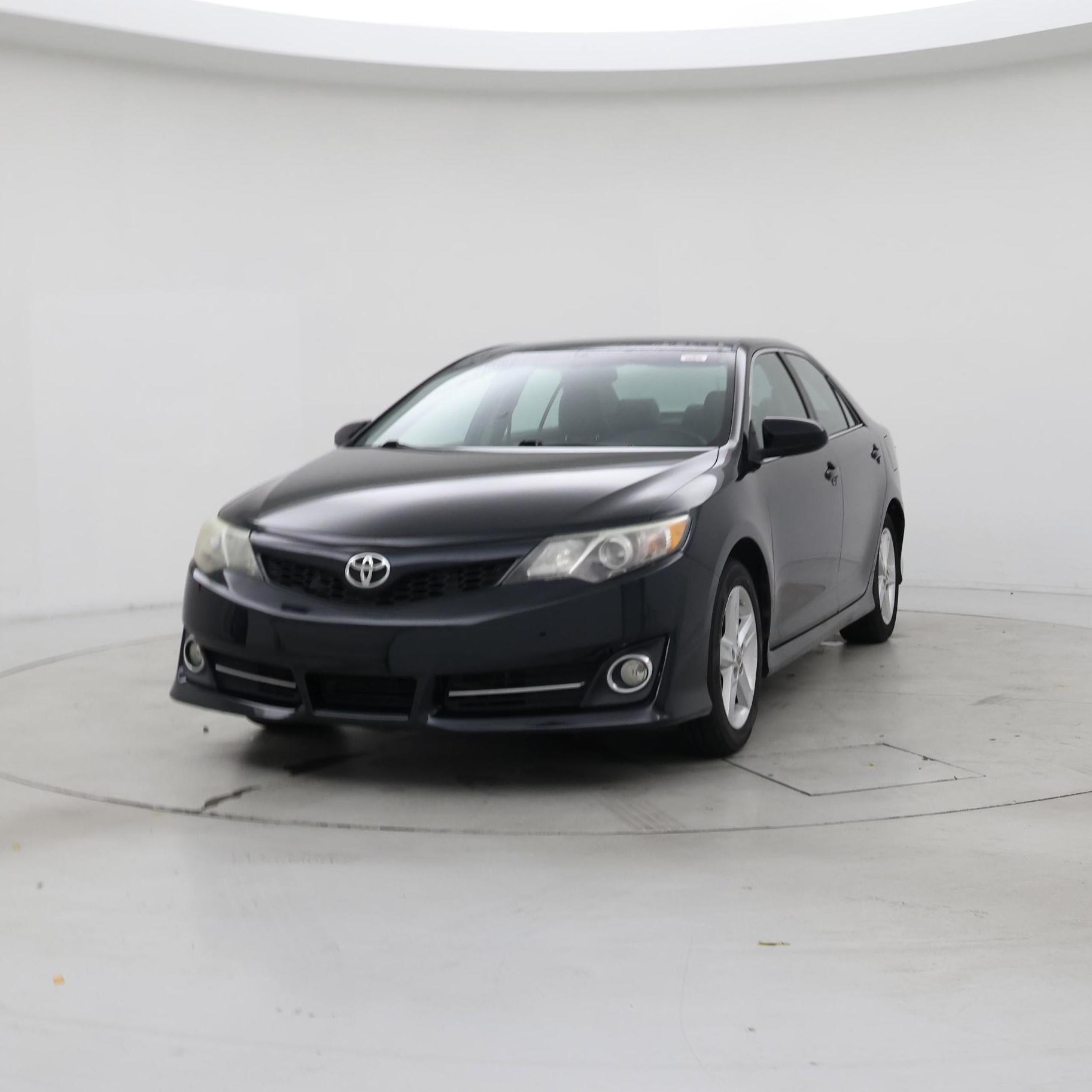 Thumbnail: 2014 Toyota Camry - 4