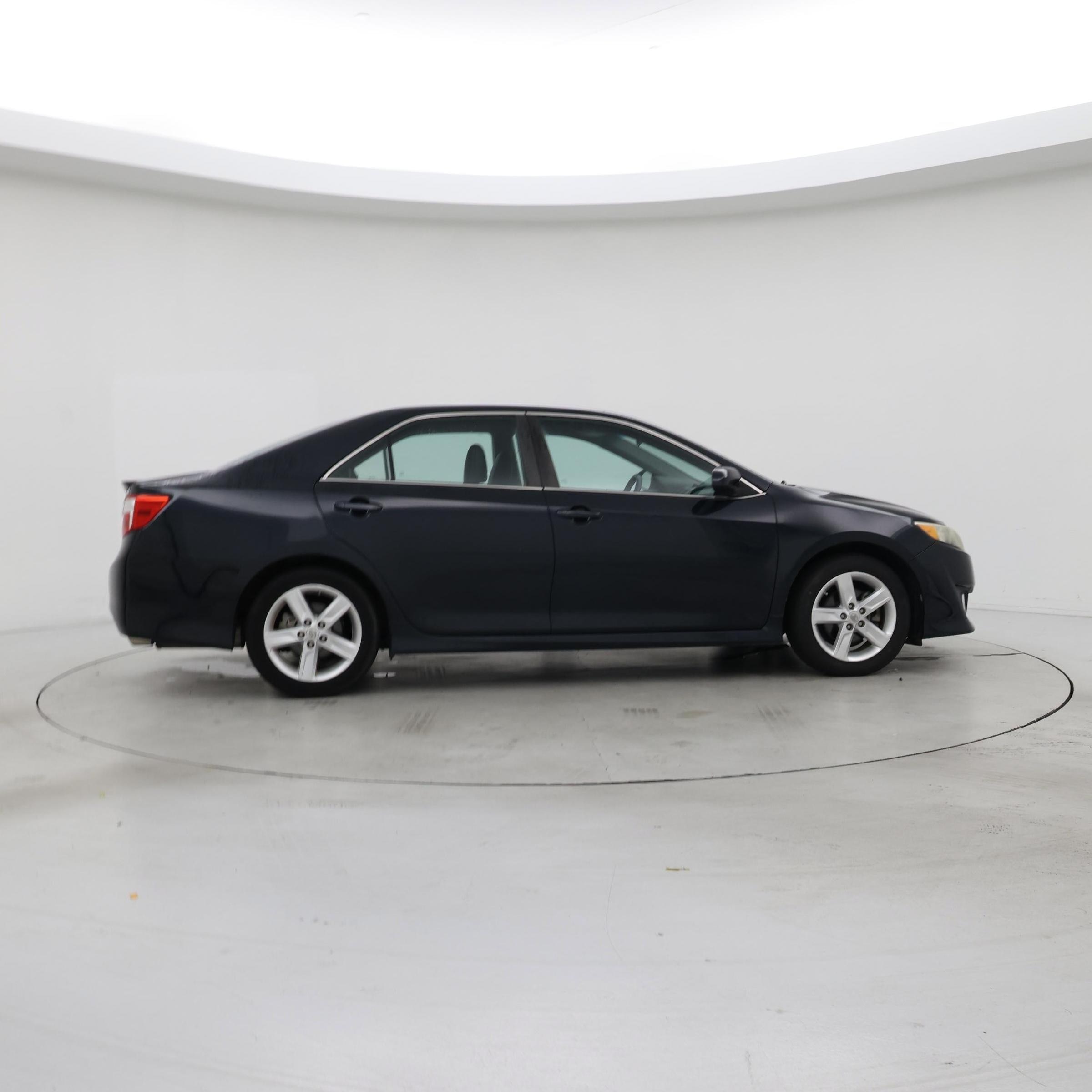Thumbnail: 2014 Toyota Camry - 7