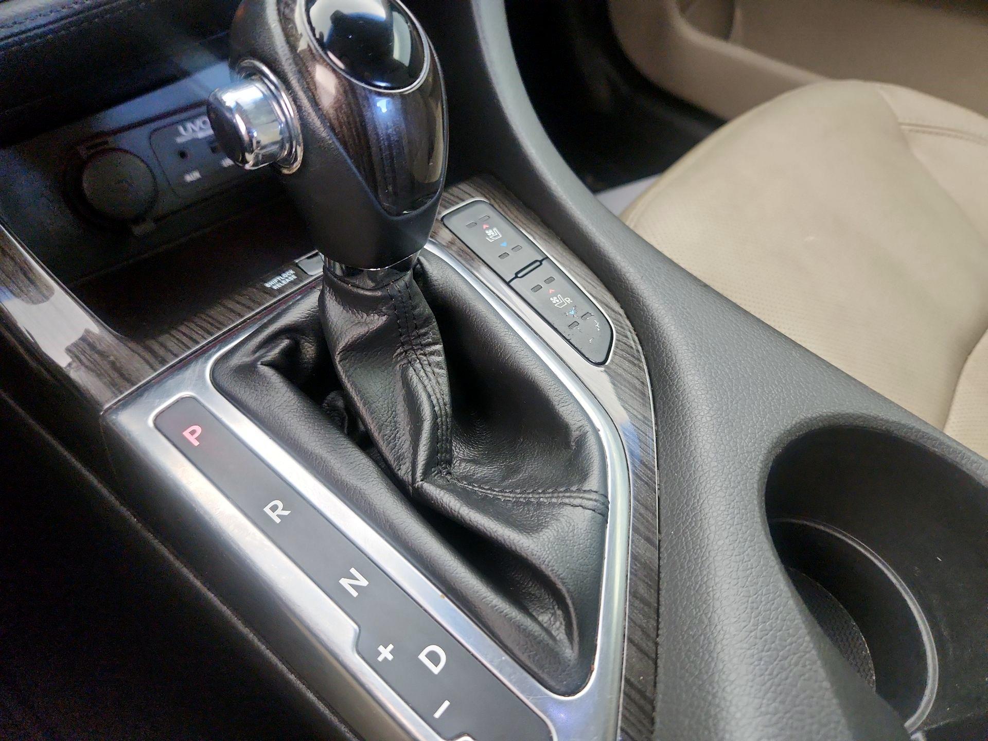 Thumbnail: 2013 Kia Optima - 17