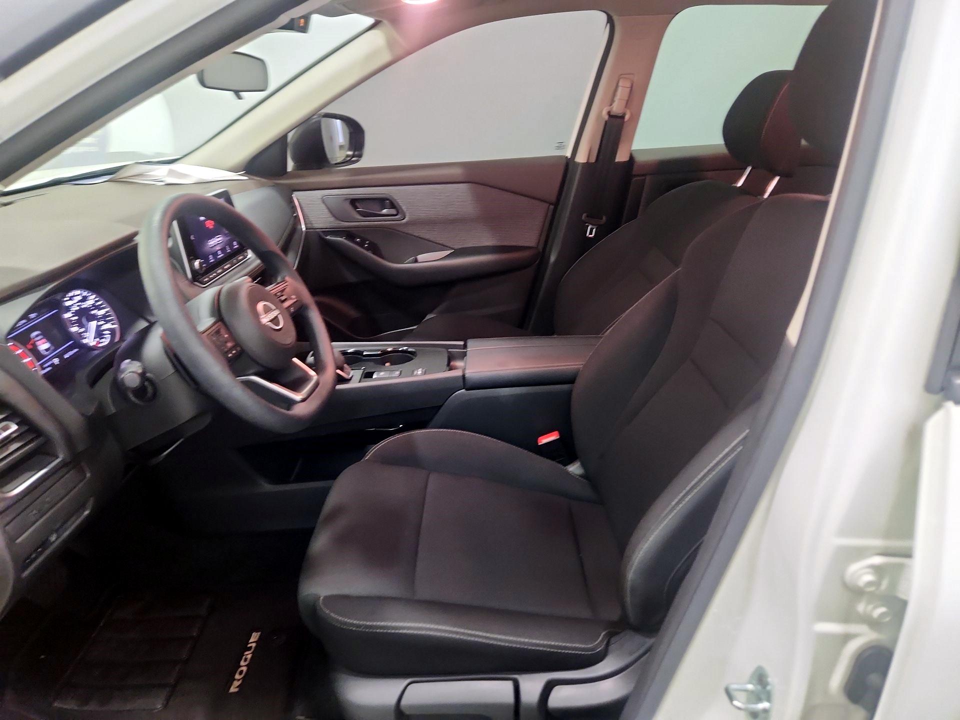 Thumbnail: 2023 Nissan Rogue - 11