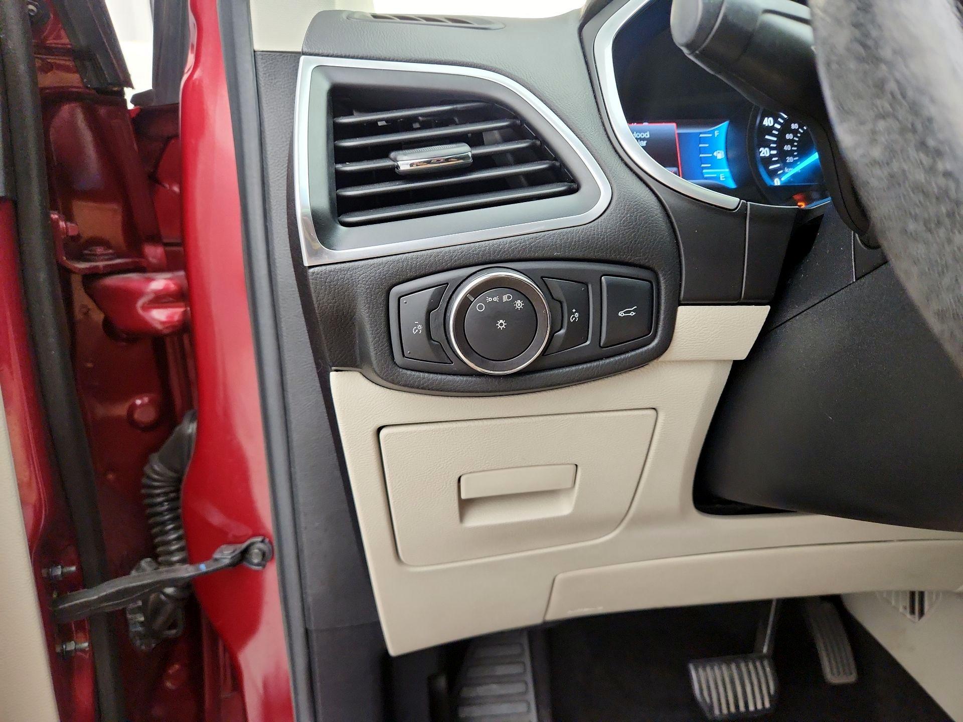Thumbnail: 2017 Ford Edge - 13