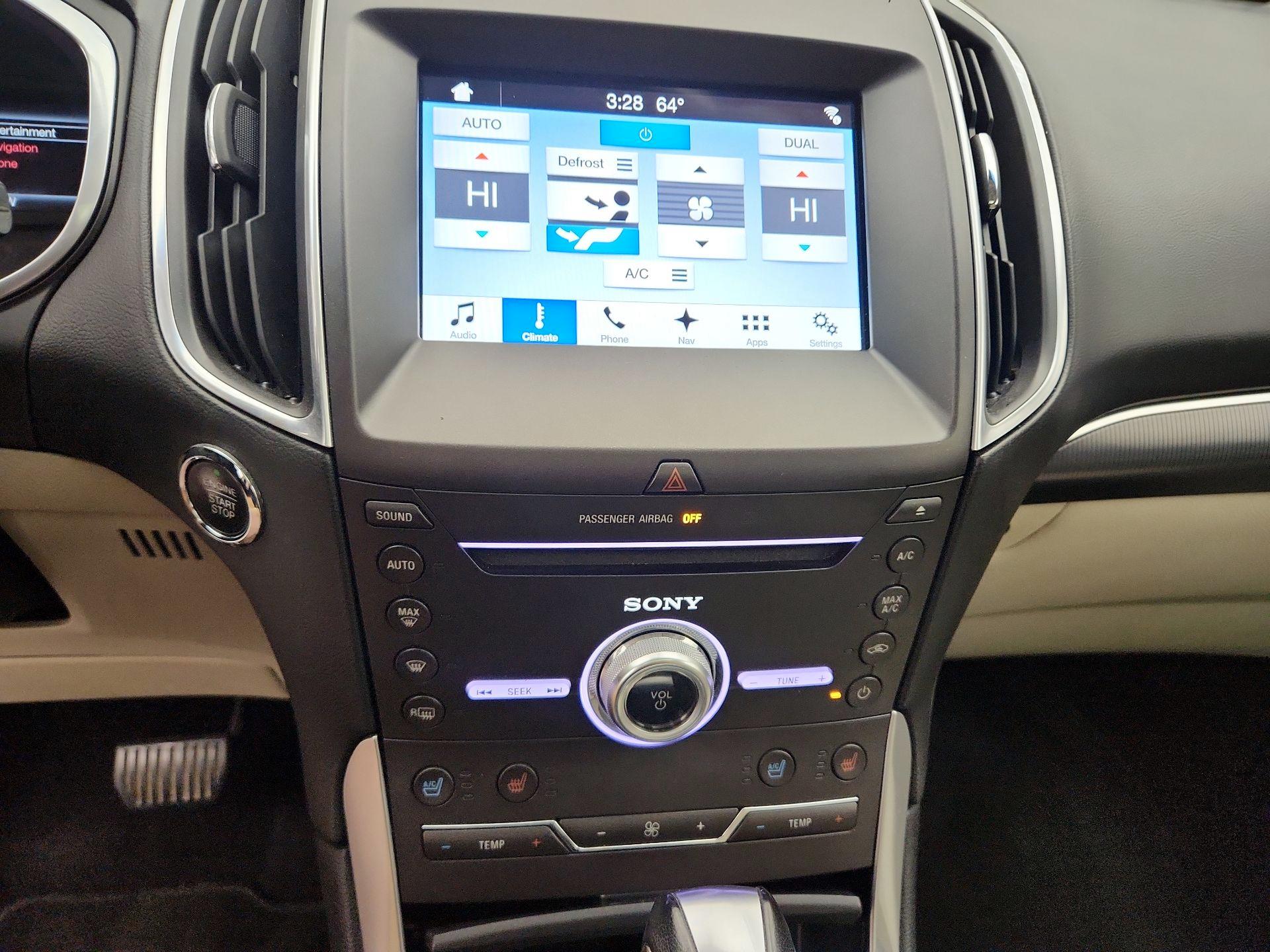 Thumbnail: 2017 Ford Edge - 17