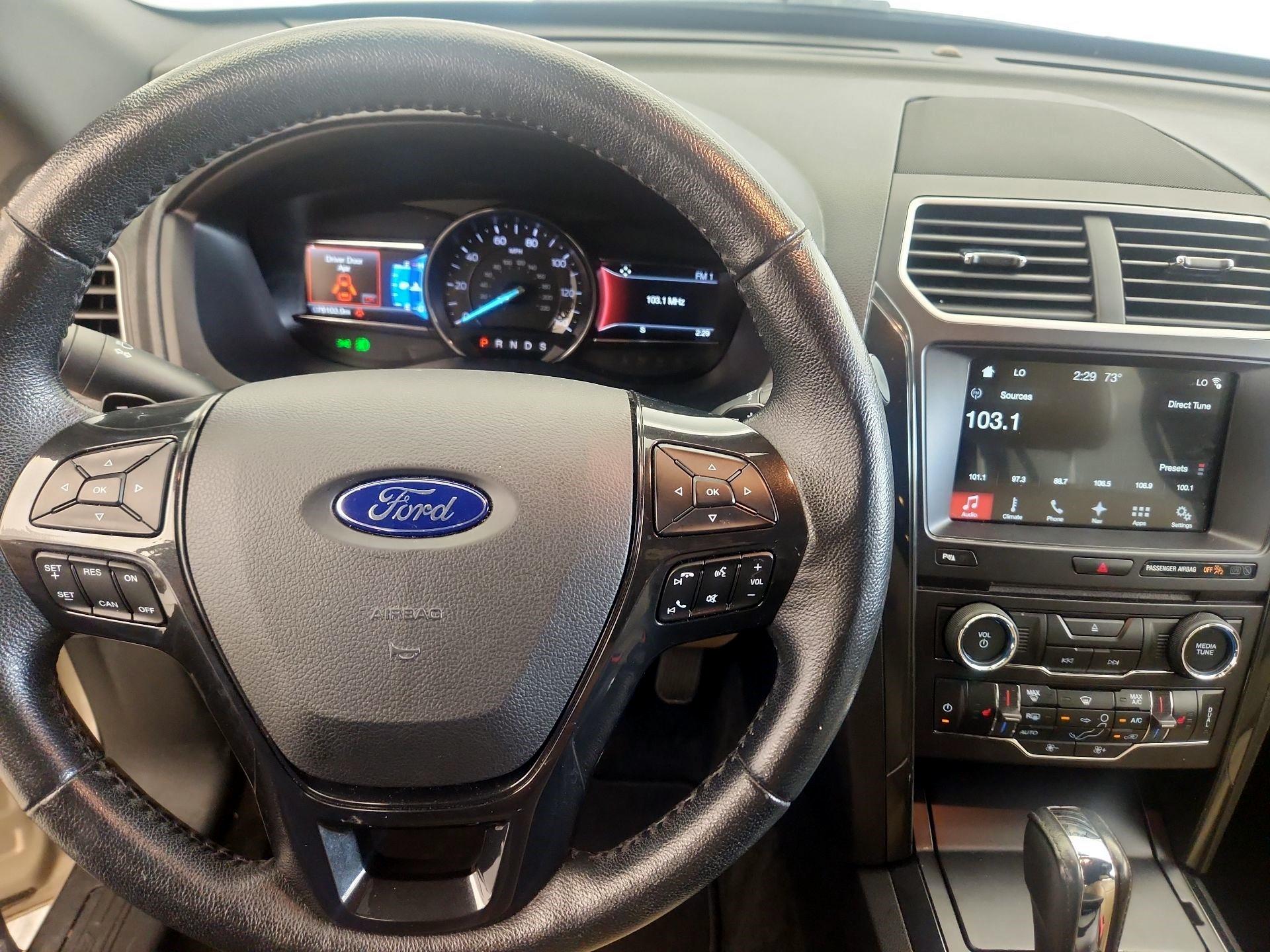 Thumbnail: 2017 Ford Explorer - 9