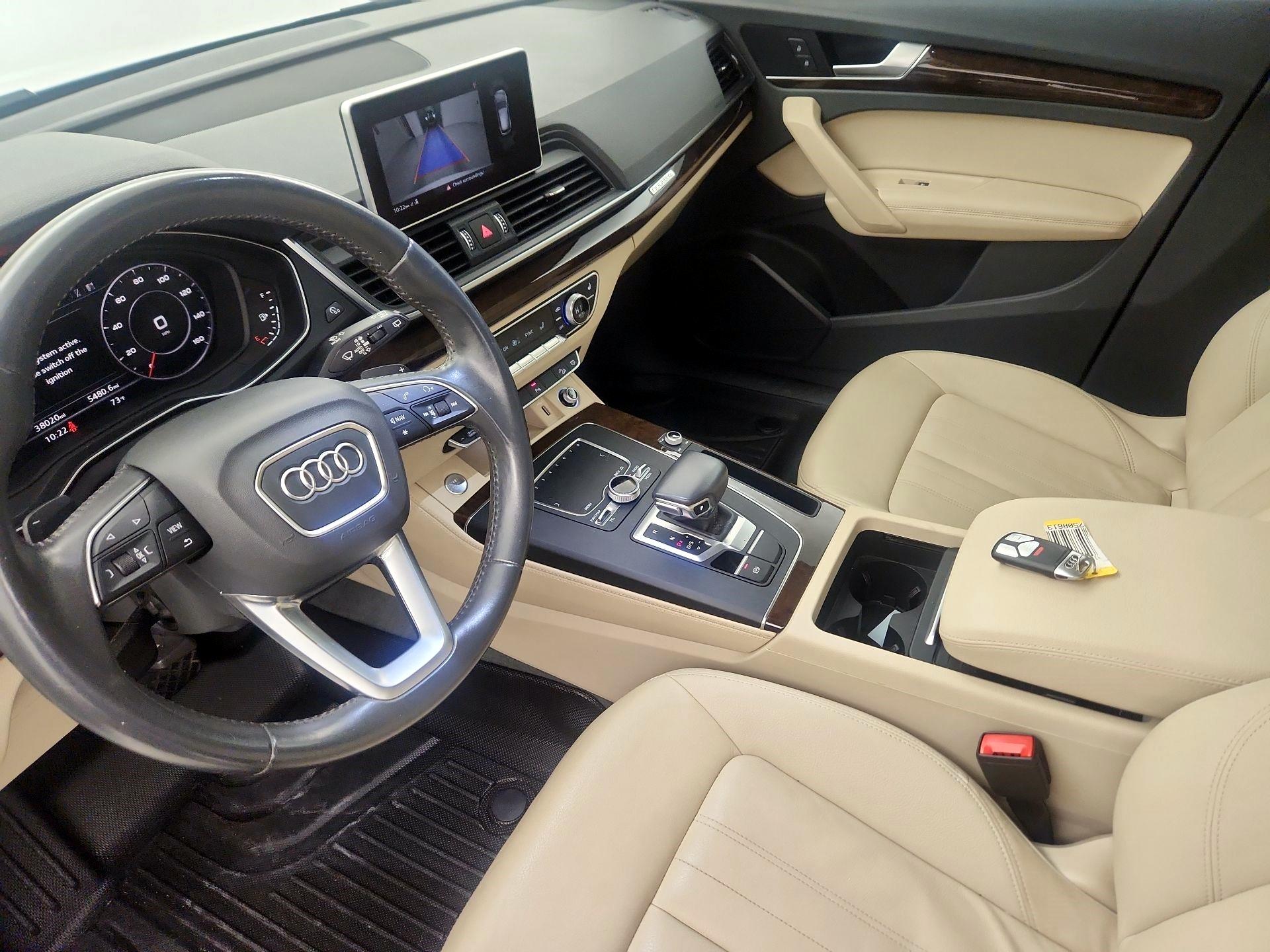 Thumbnail: 2020 Audi Q5 - 11