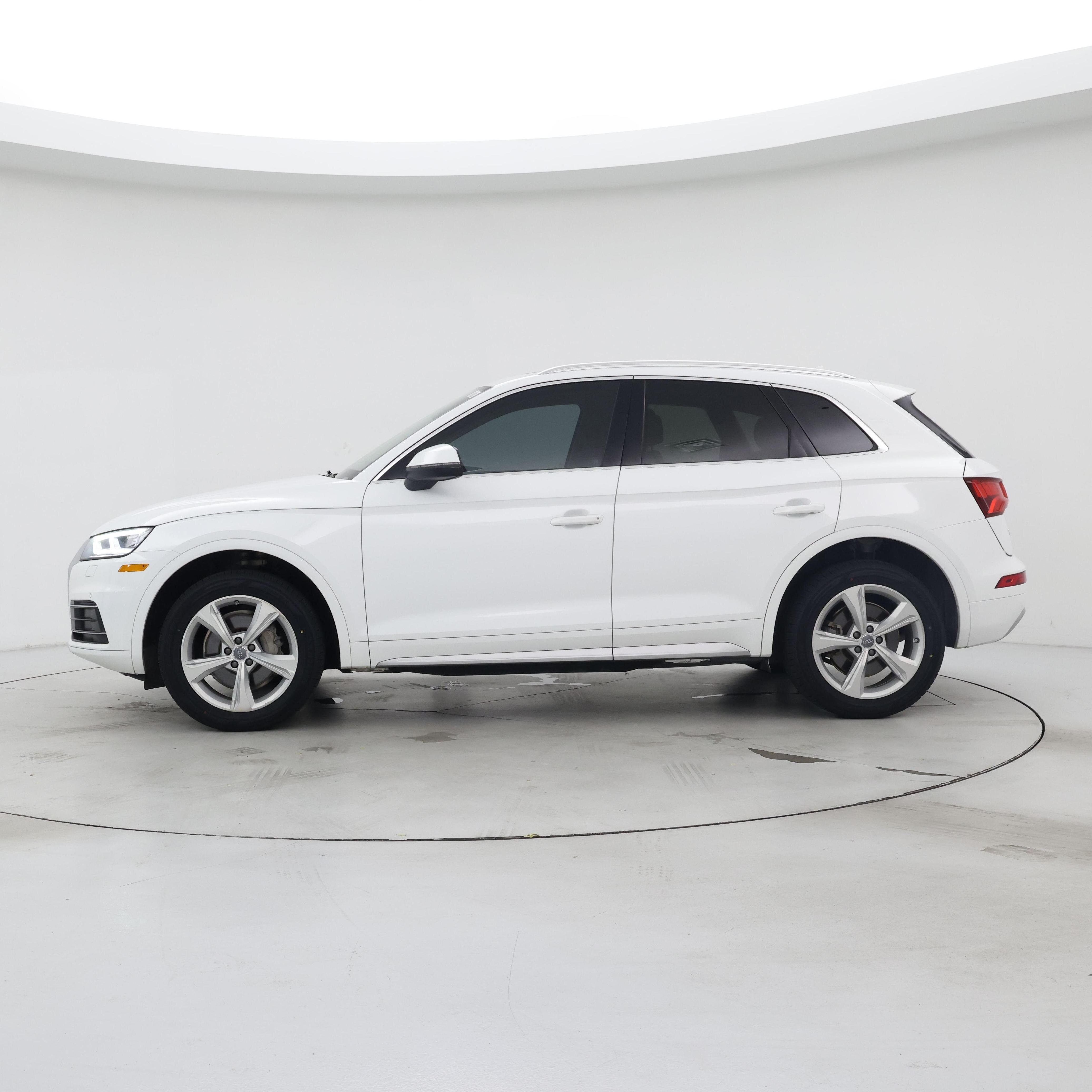 Thumbnail: 2020 Audi Q5 - 3