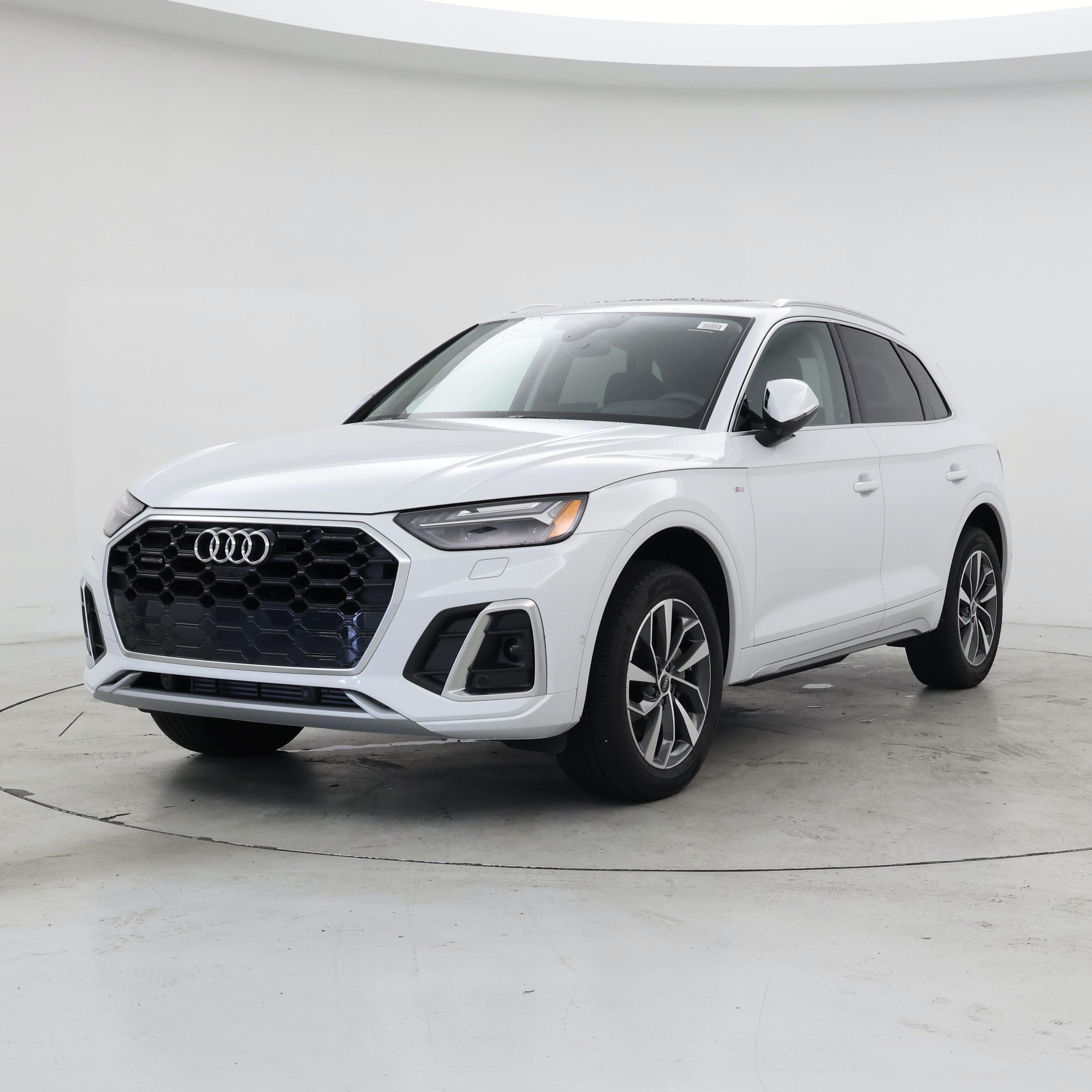 Thumbnail: 2023 Audi Q5 - 4