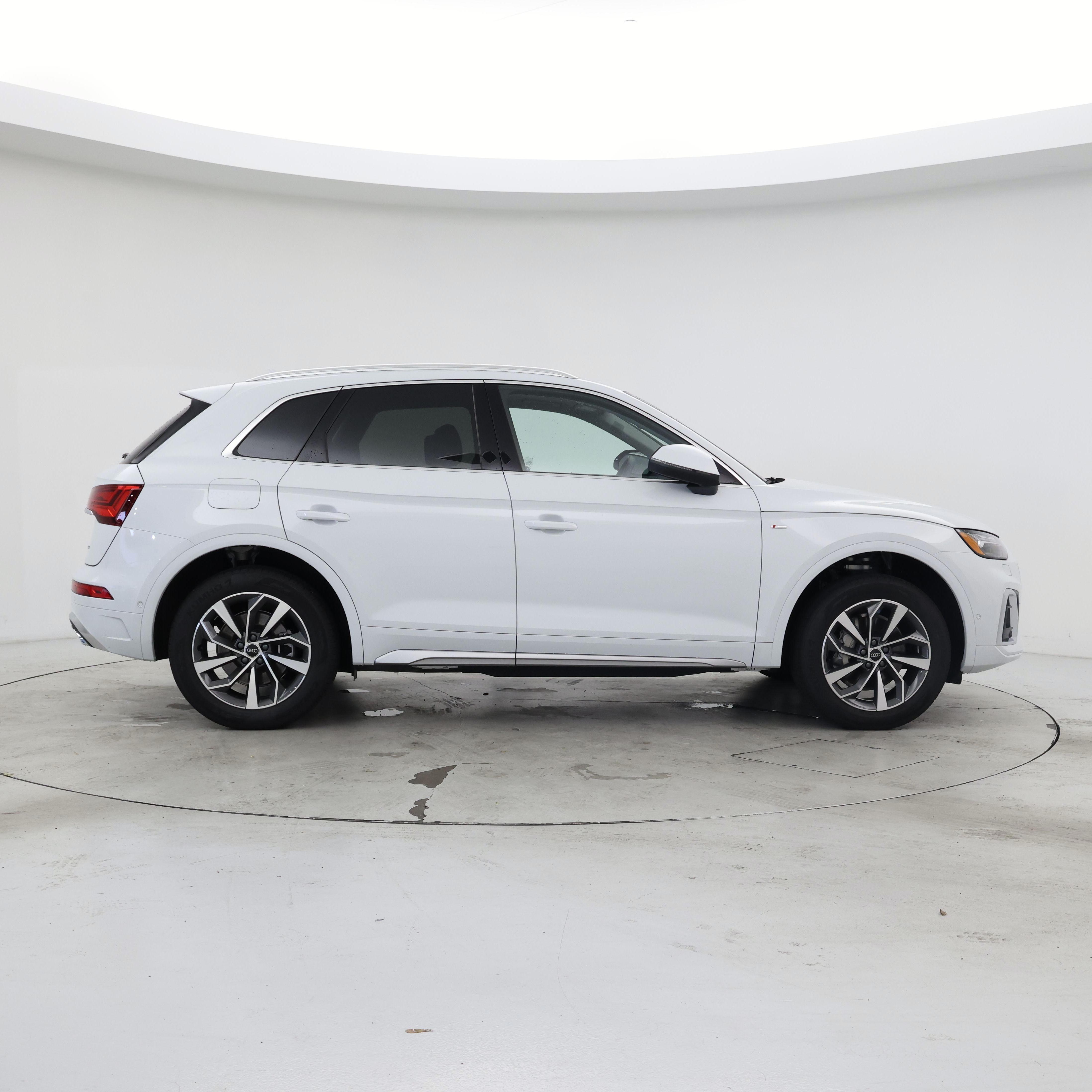 Thumbnail: 2023 Audi Q5 - 7