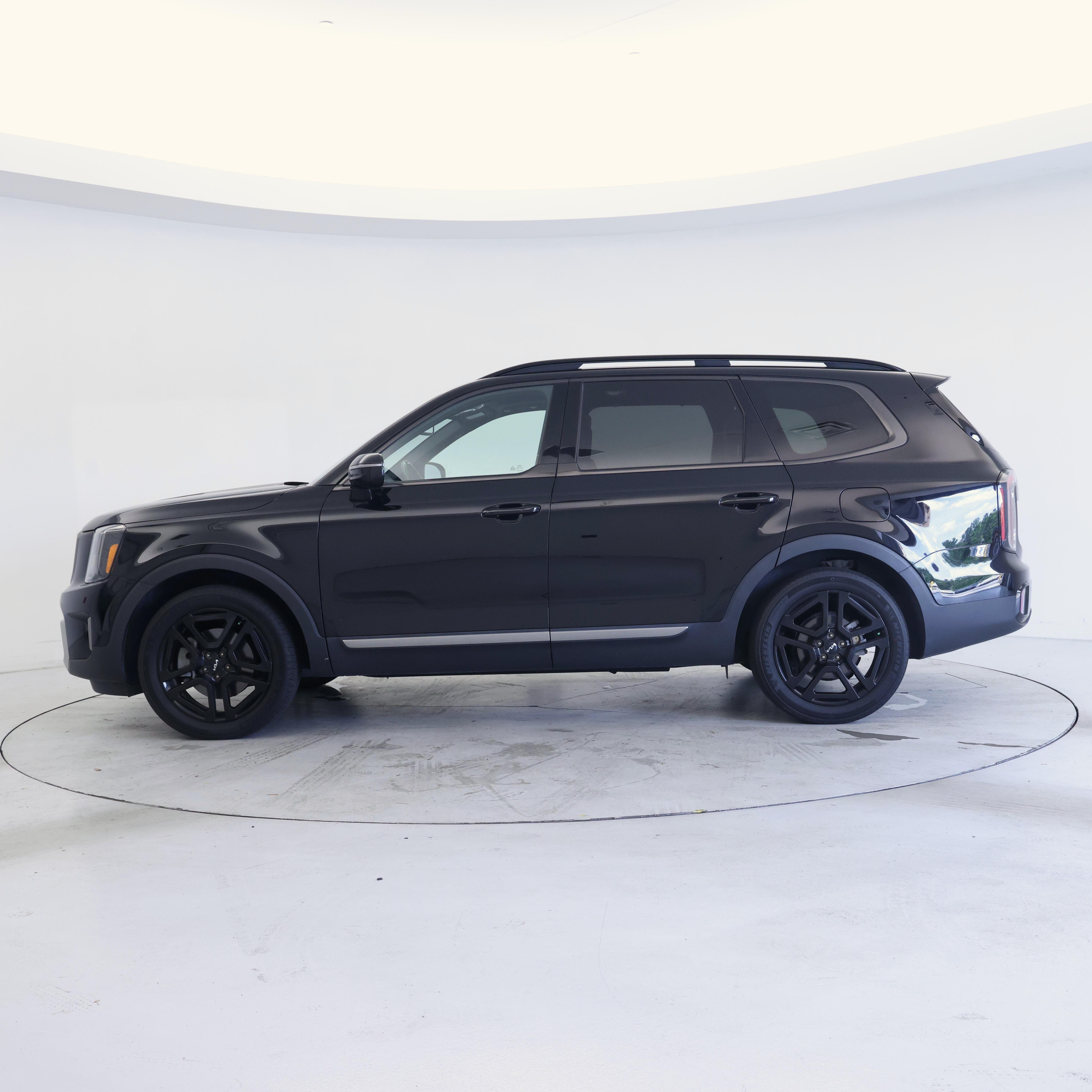 Thumbnail: 2023 Kia Telluride - 3