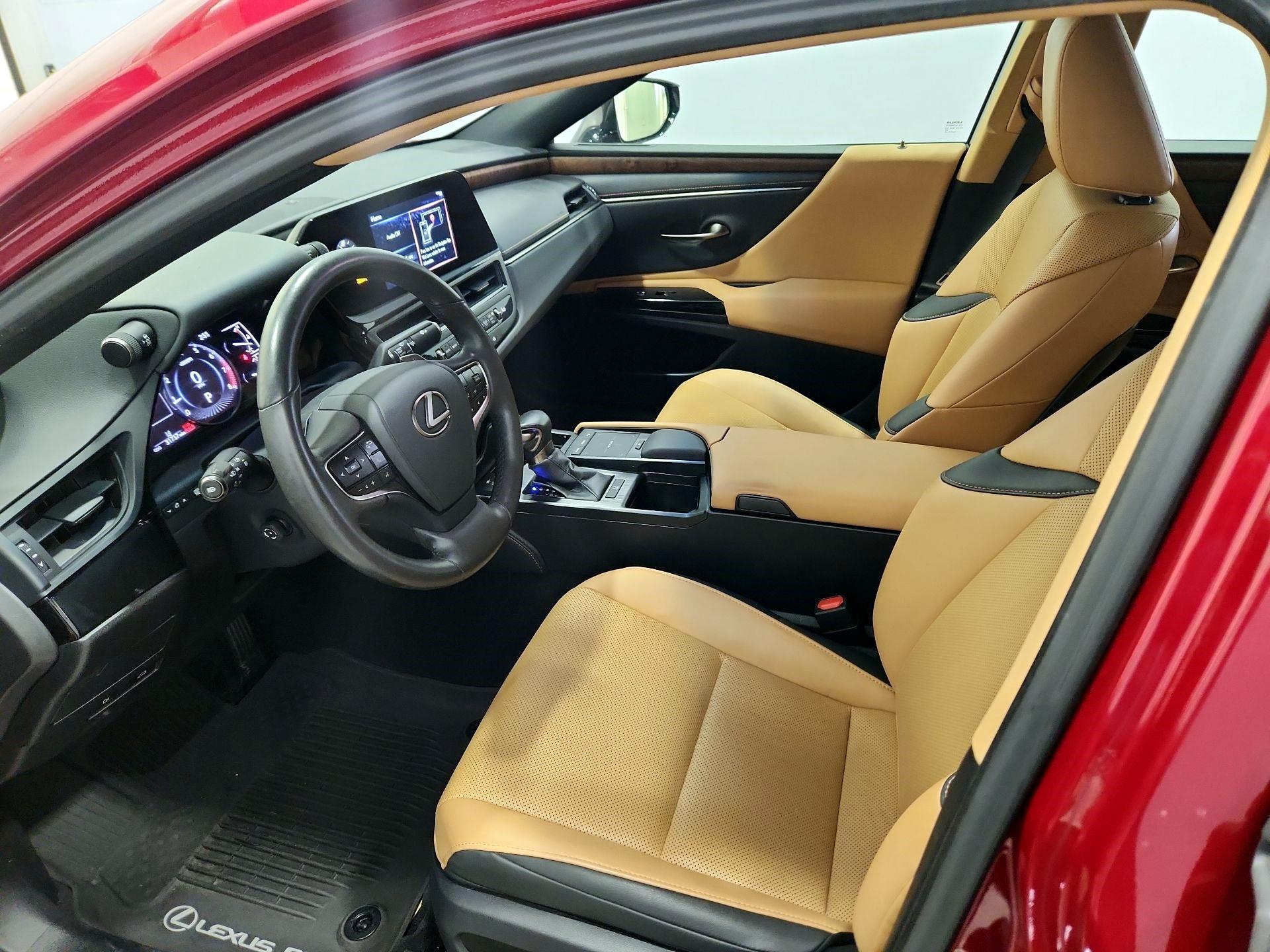 Thumbnail: 2022 Lexus ES - 11