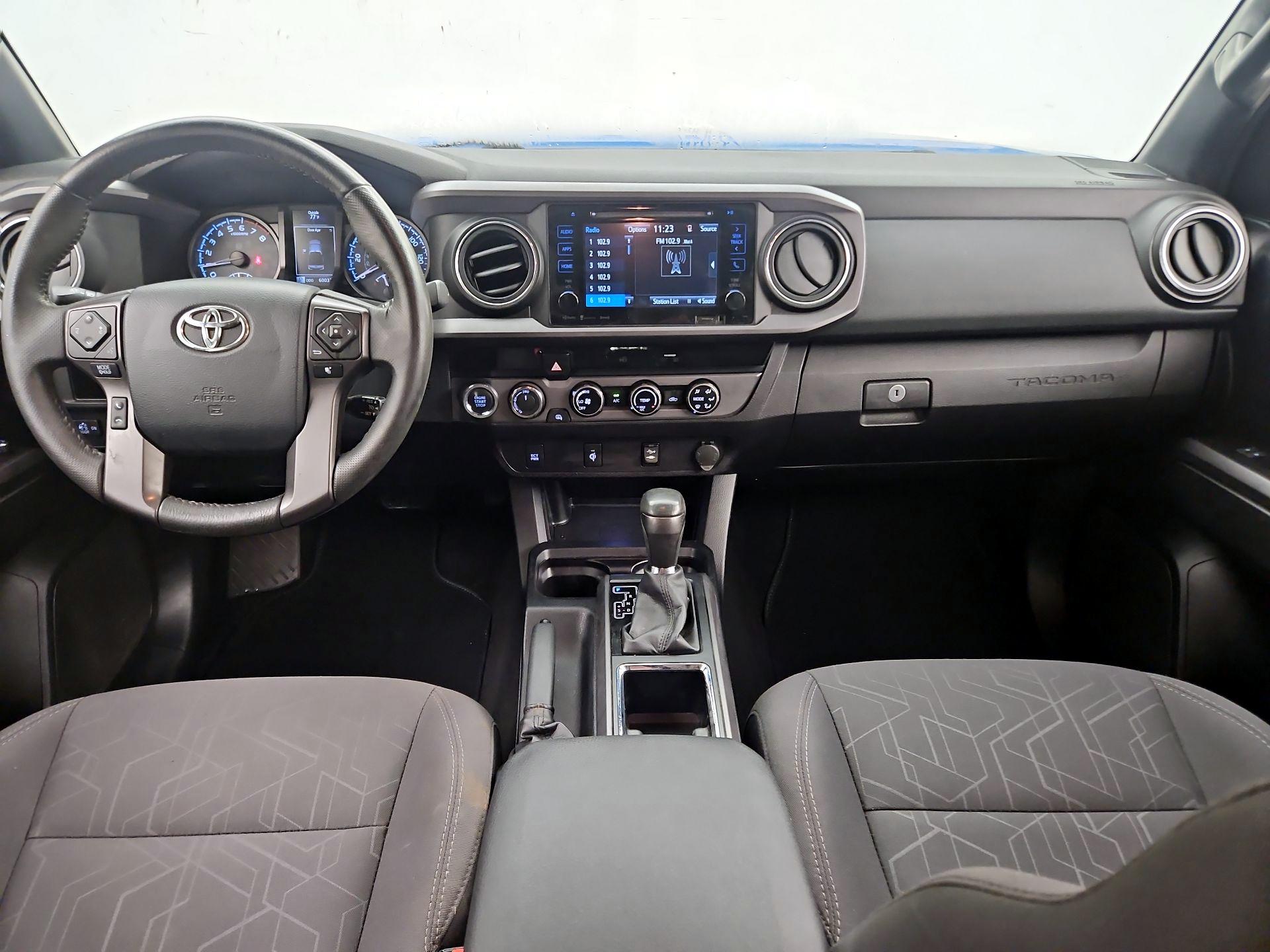 Thumbnail: 2017 Toyota Tacoma - 9