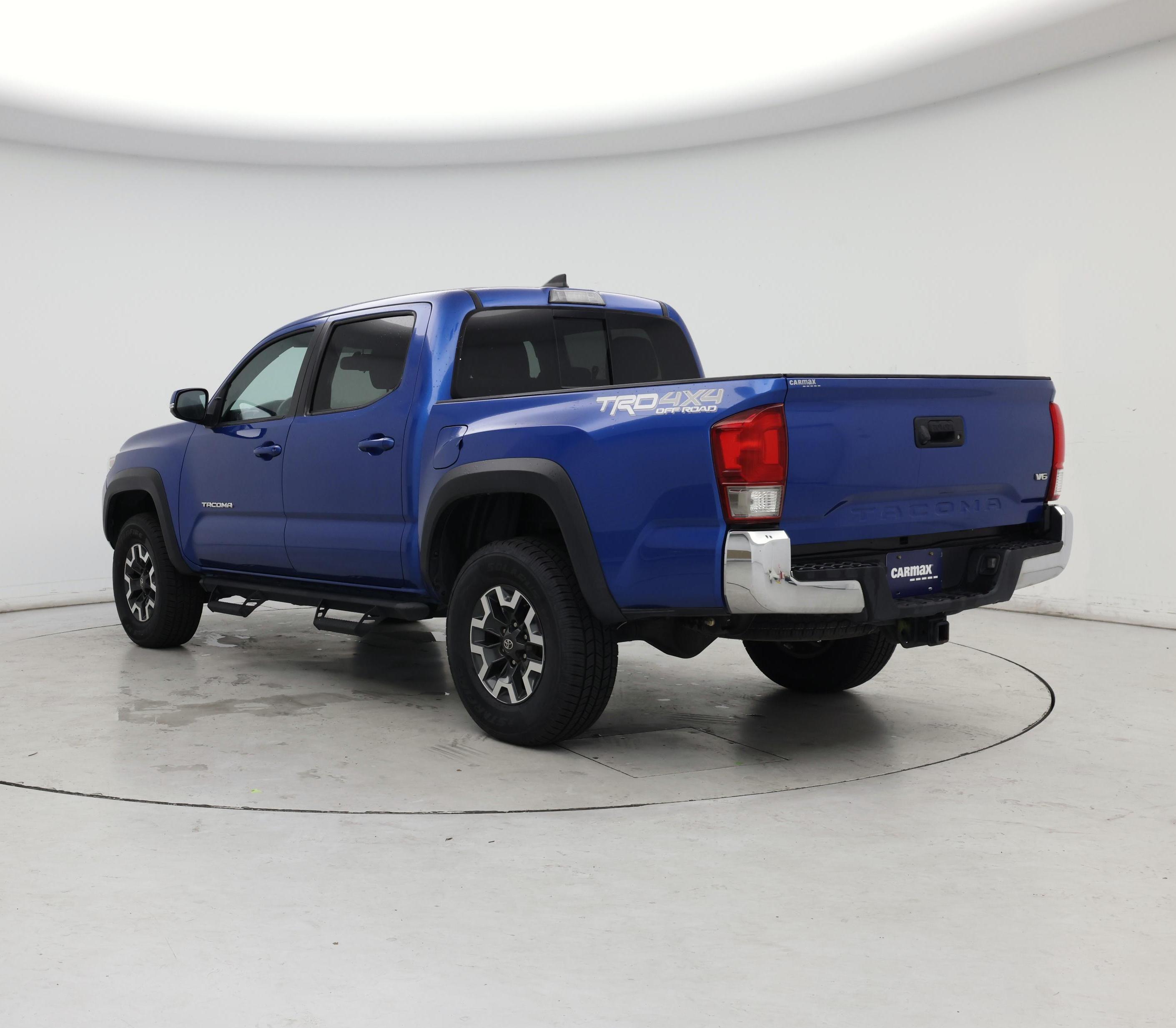 Thumbnail: 2017 Toyota Tacoma - 2