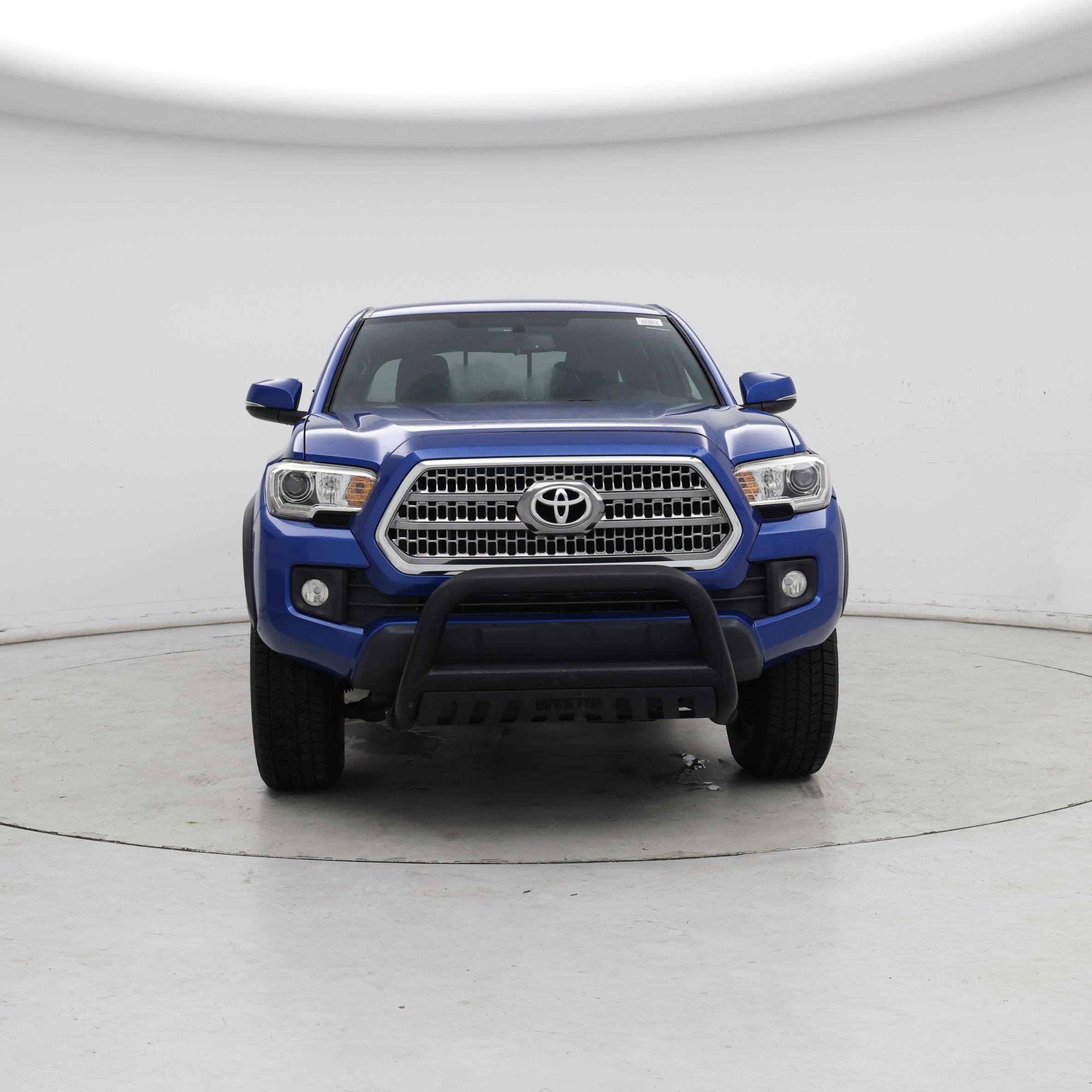 Thumbnail: 2017 Toyota Tacoma - 5