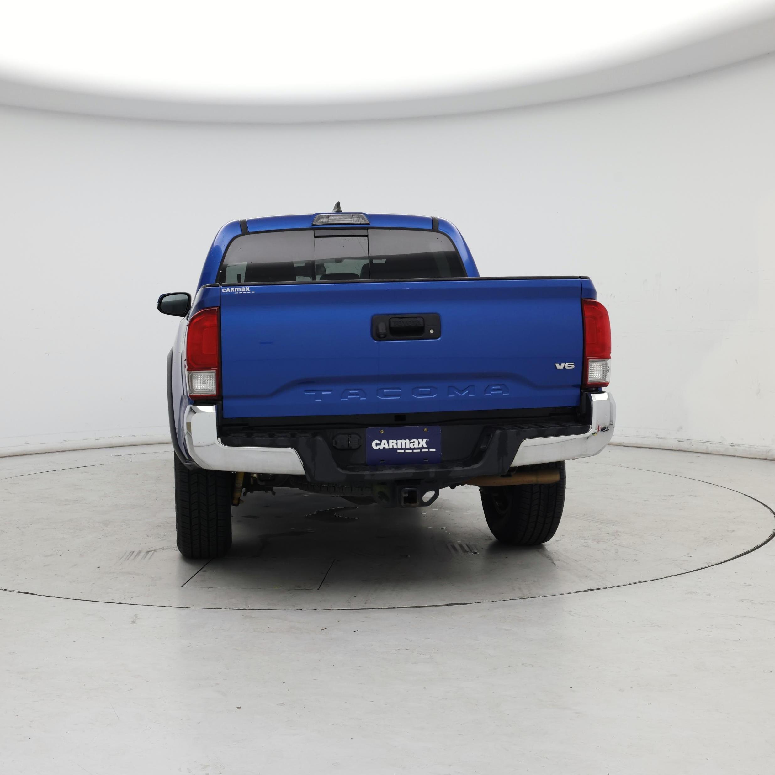 Thumbnail: 2017 Toyota Tacoma - 6