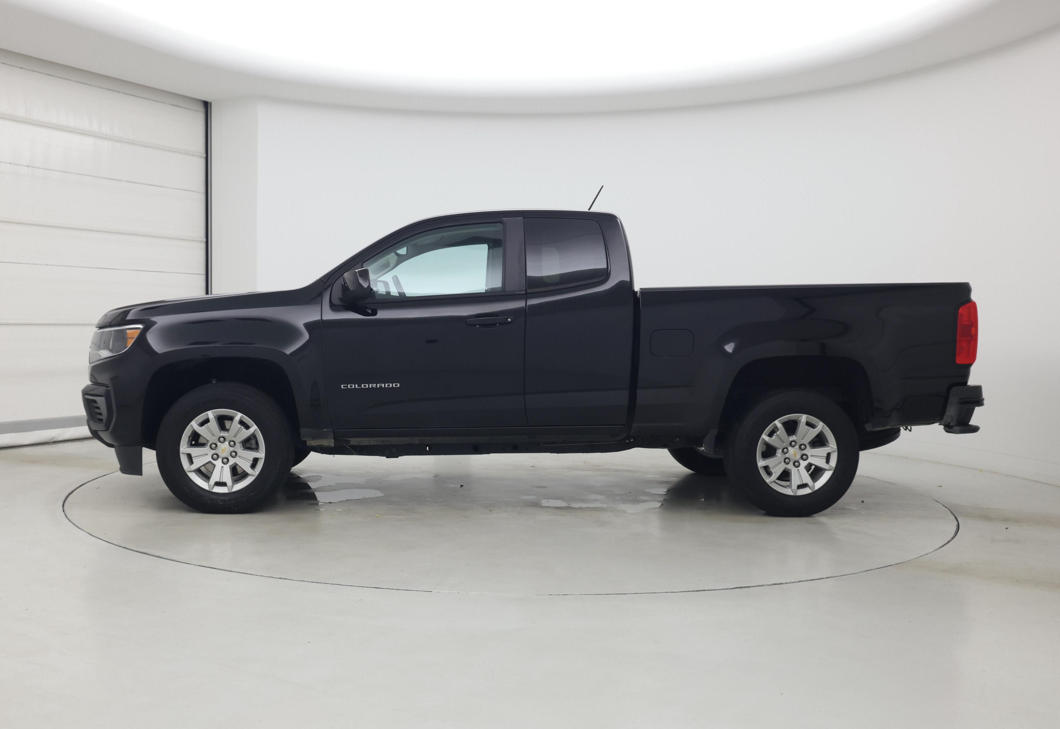 Thumbnail: 2022 Chevrolet Colorado - 3