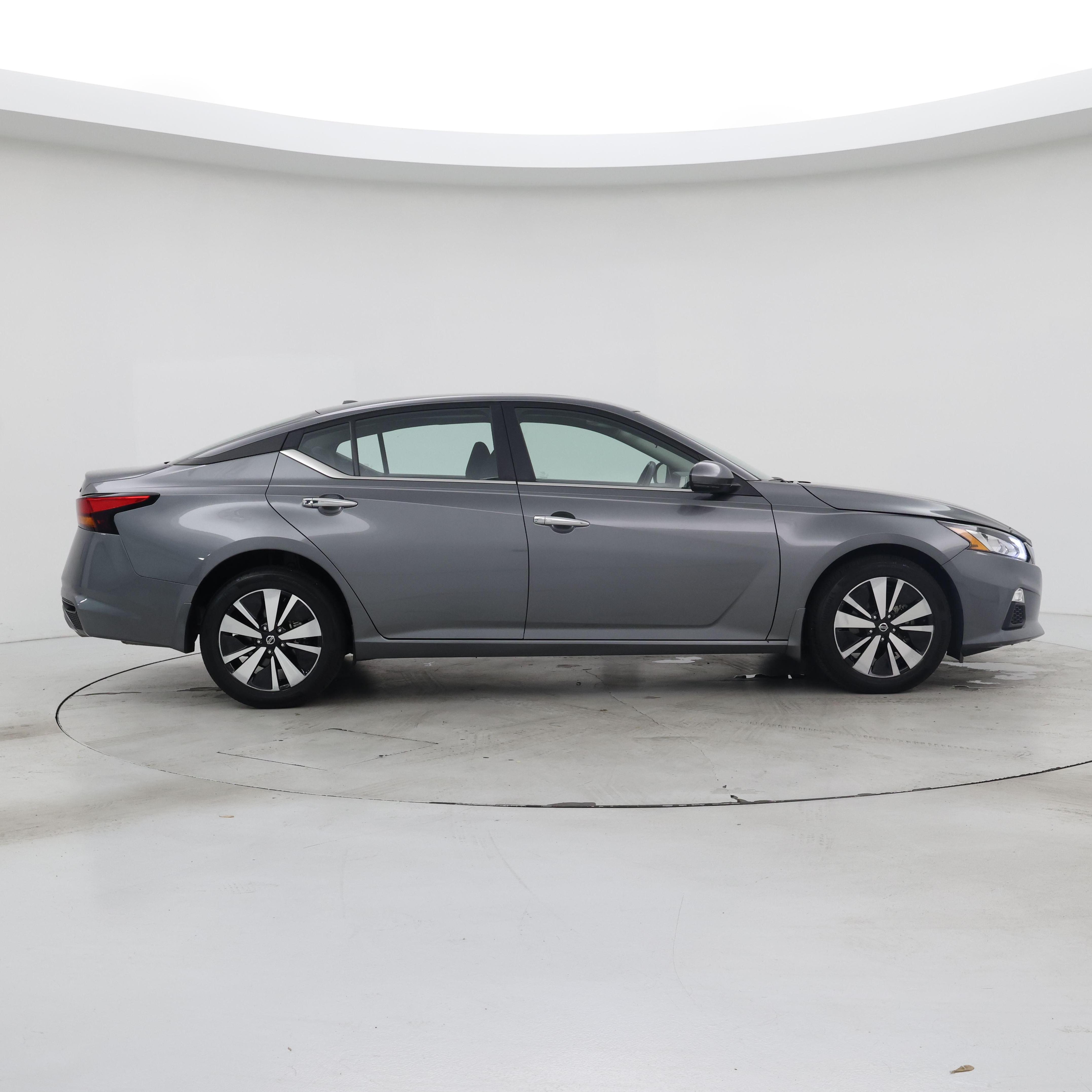 Thumbnail: 2022 Nissan Altima - 7