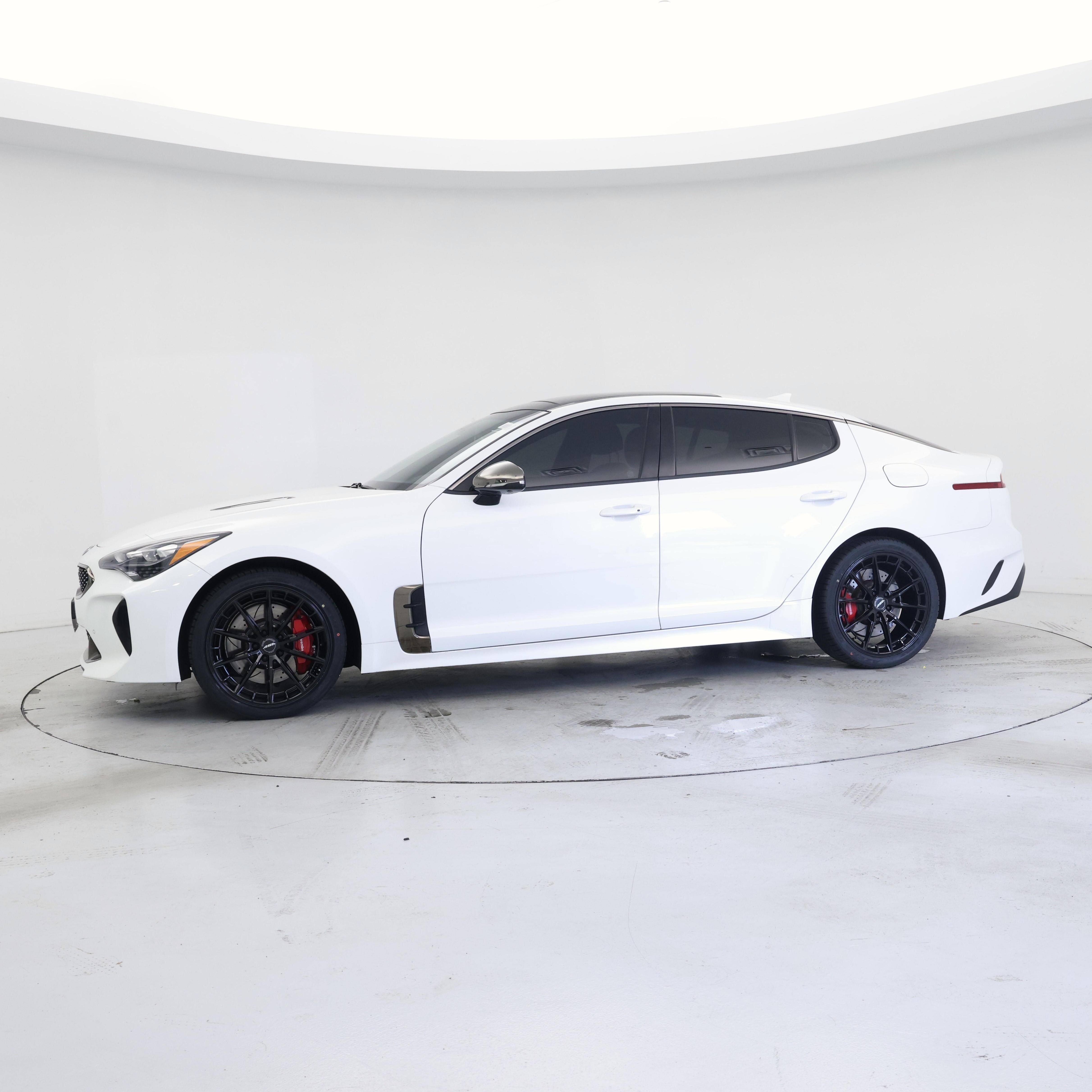Thumbnail: 2019 Kia Stinger - 4