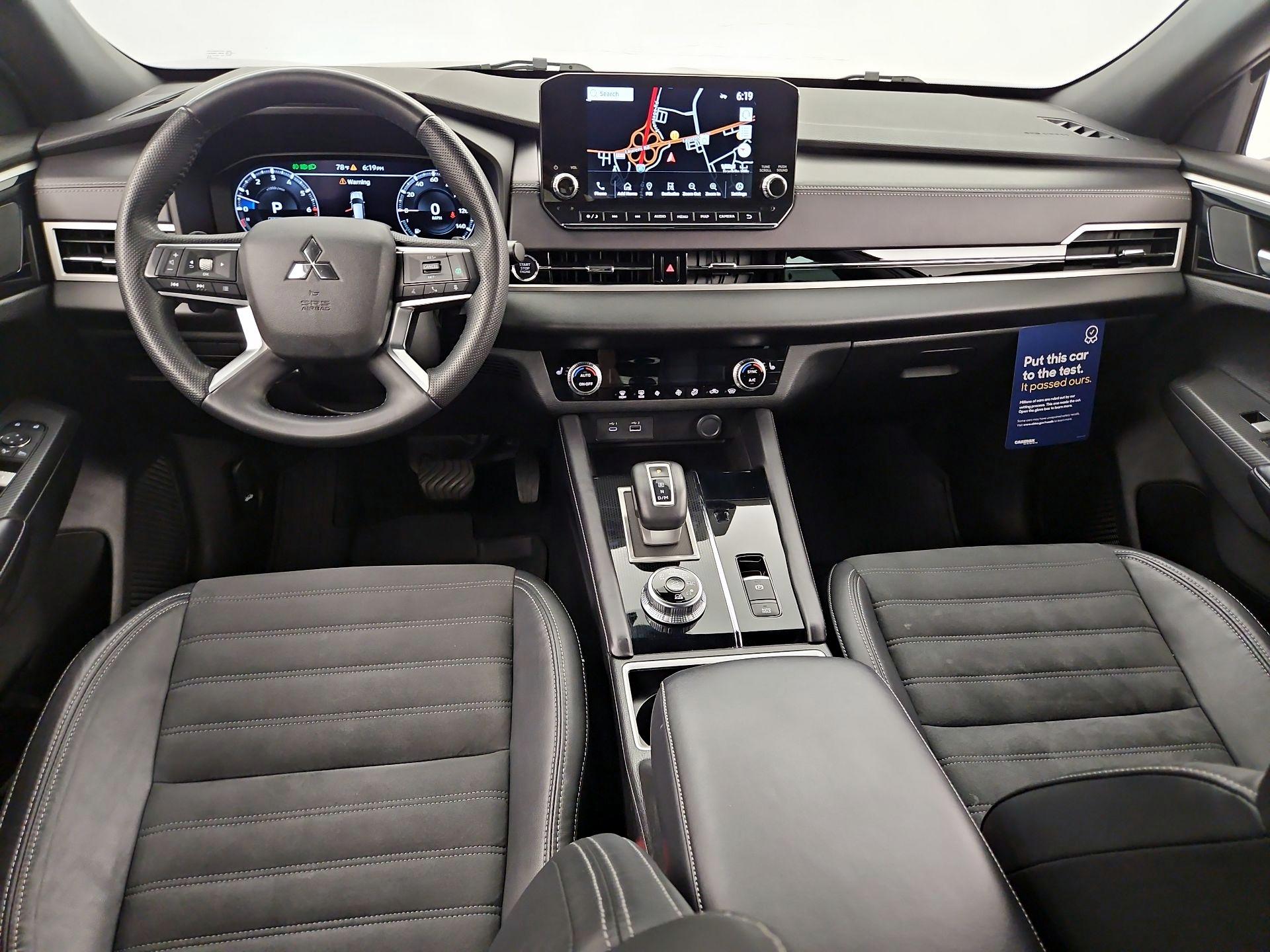 Thumbnail: 2023 Mitsubishi Outlander - 9