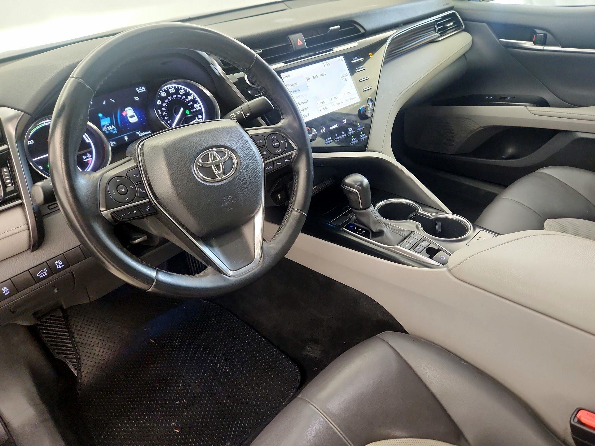 Thumbnail: 2020 Toyota Camry - 11