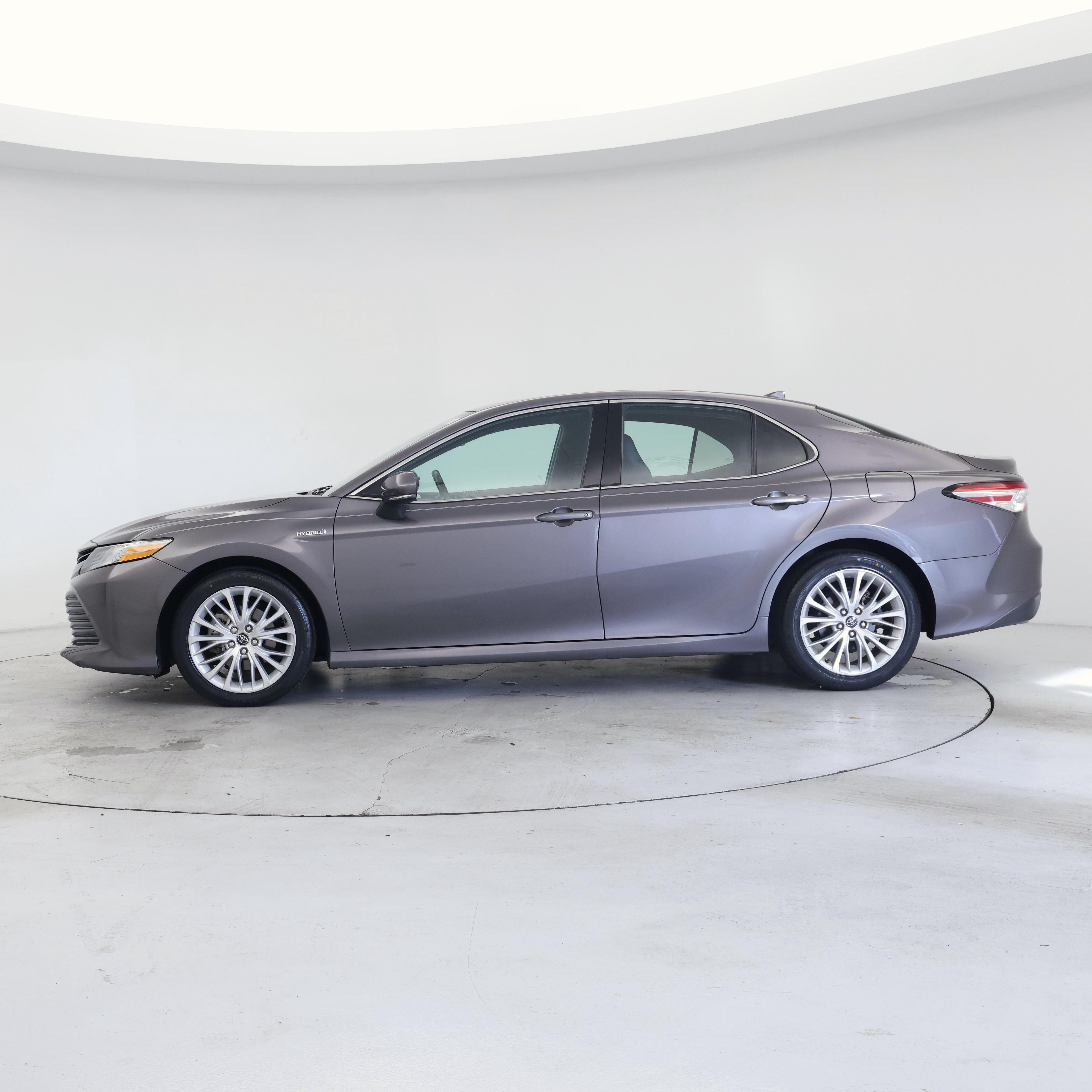 Thumbnail: 2020 Toyota Camry - 3