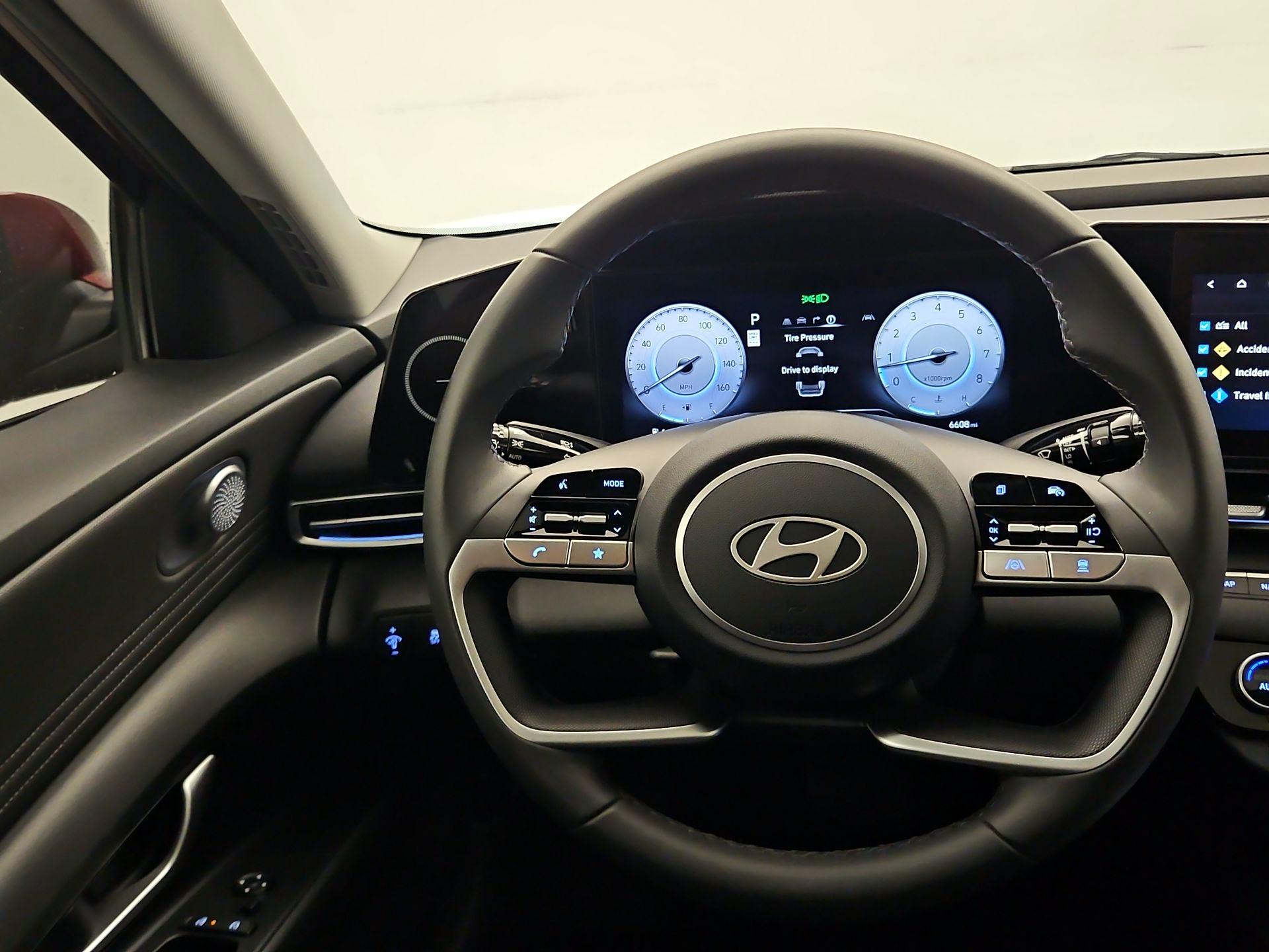 Thumbnail: 2024 Hyundai Elantra - 10