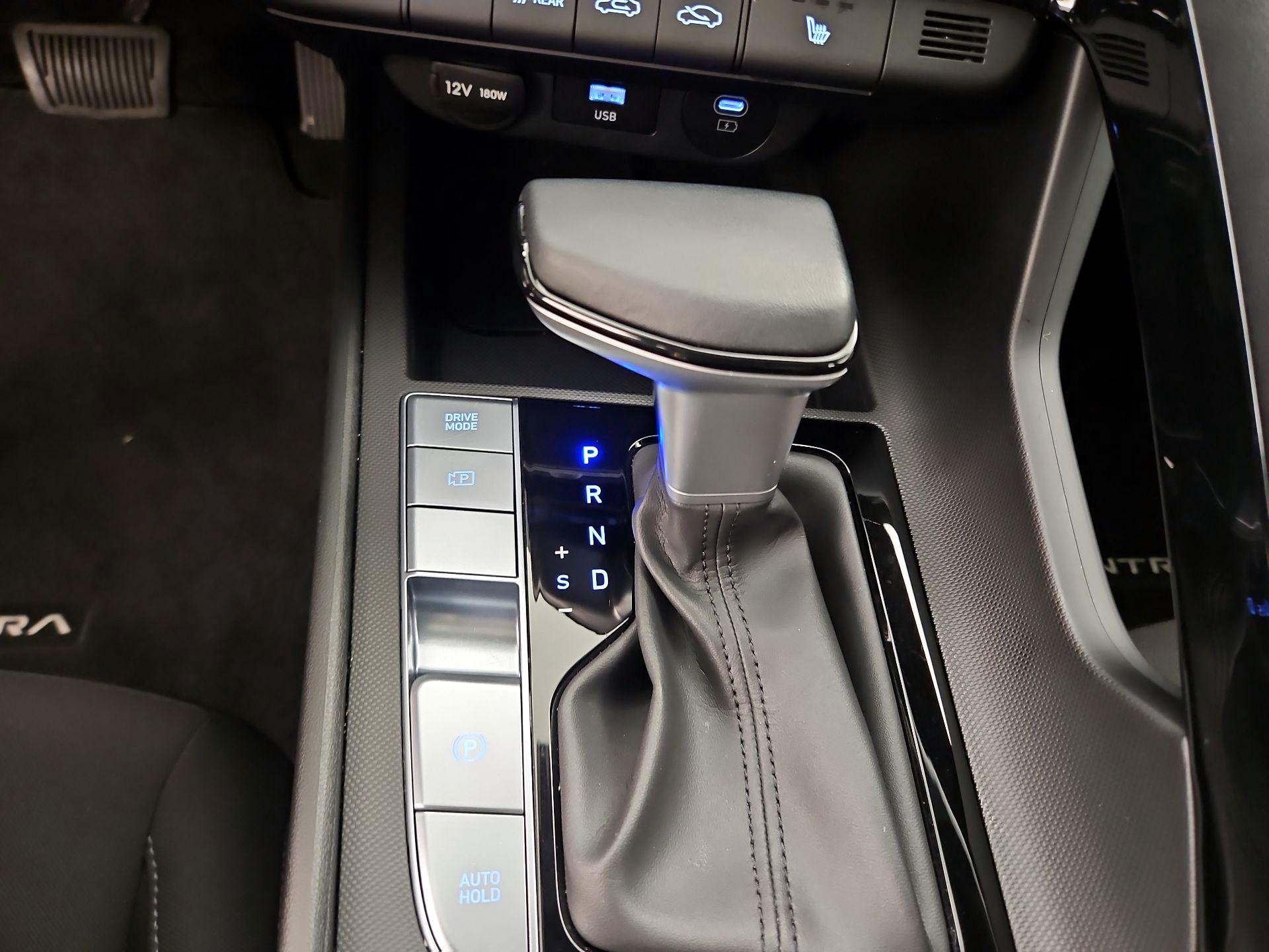 Thumbnail: 2024 Hyundai Elantra - 18