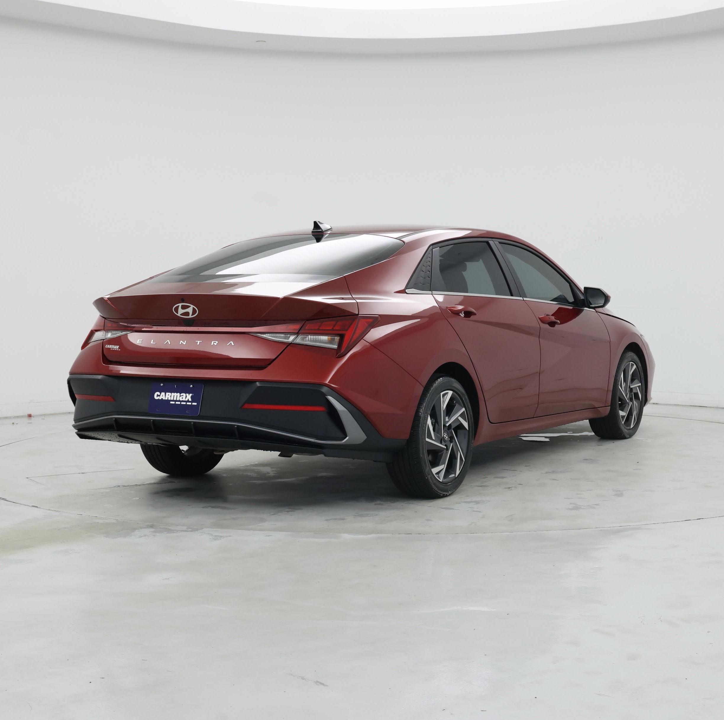 Thumbnail: 2024 Hyundai Elantra - 8