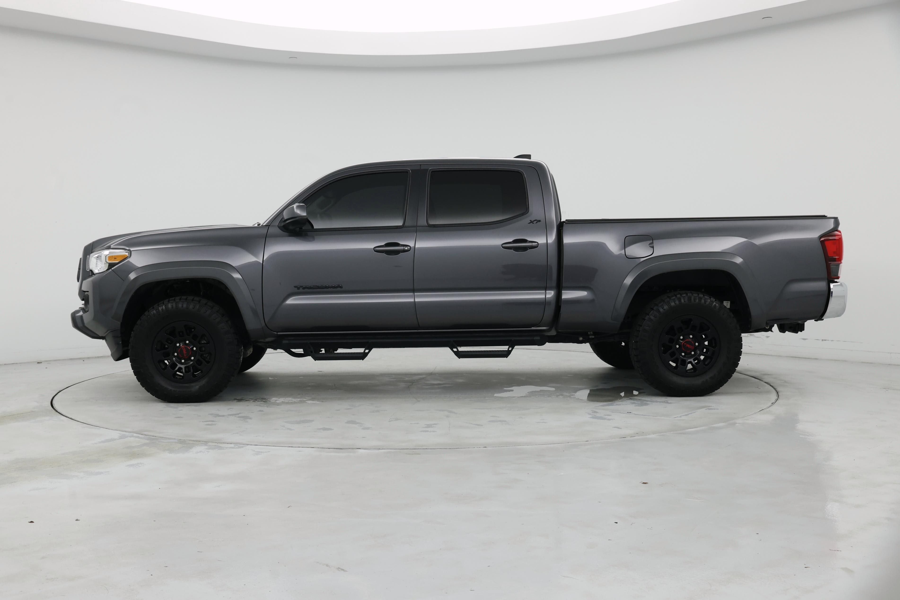 Thumbnail: 2022 Toyota Tacoma - 3