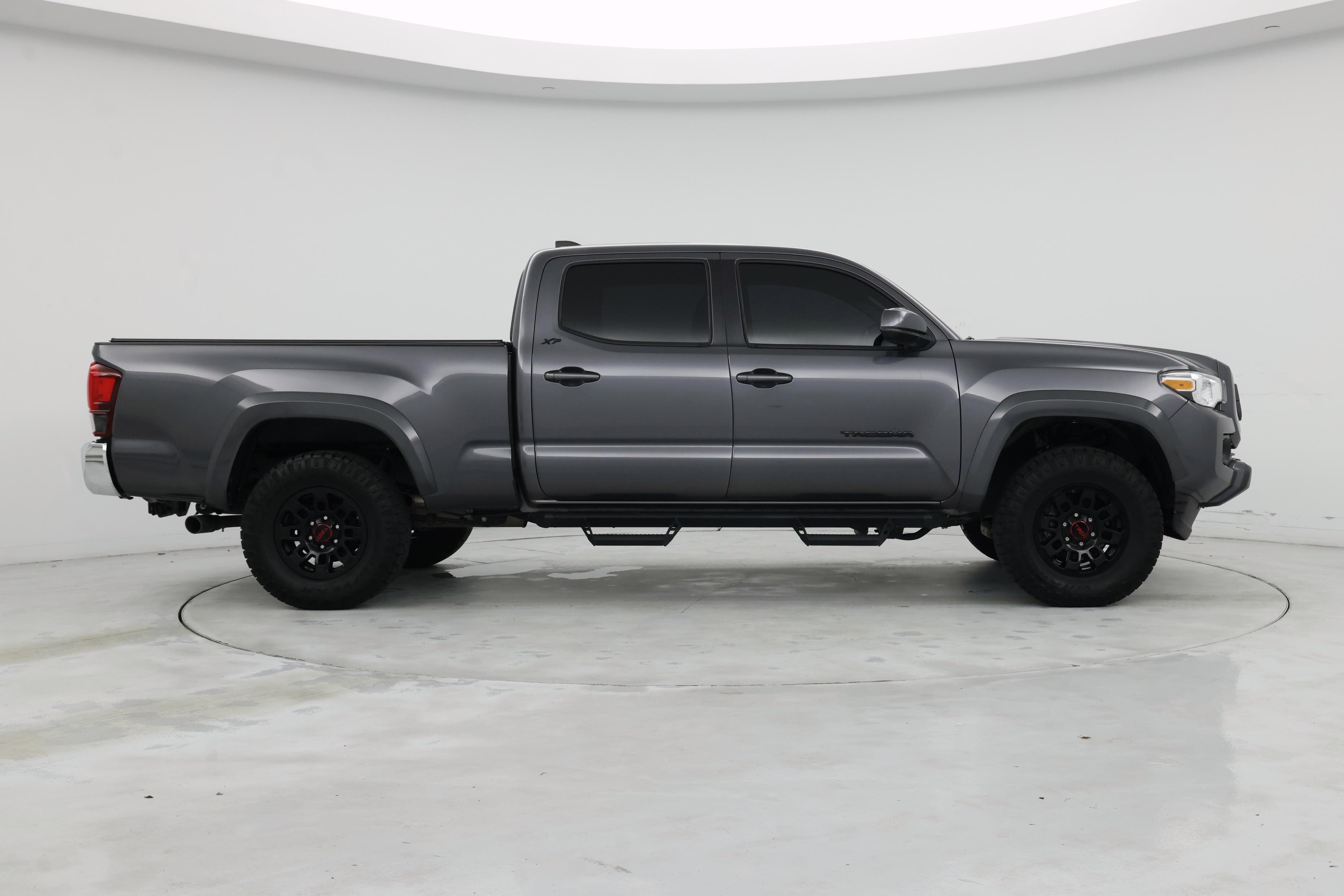 Thumbnail: 2022 Toyota Tacoma - 7