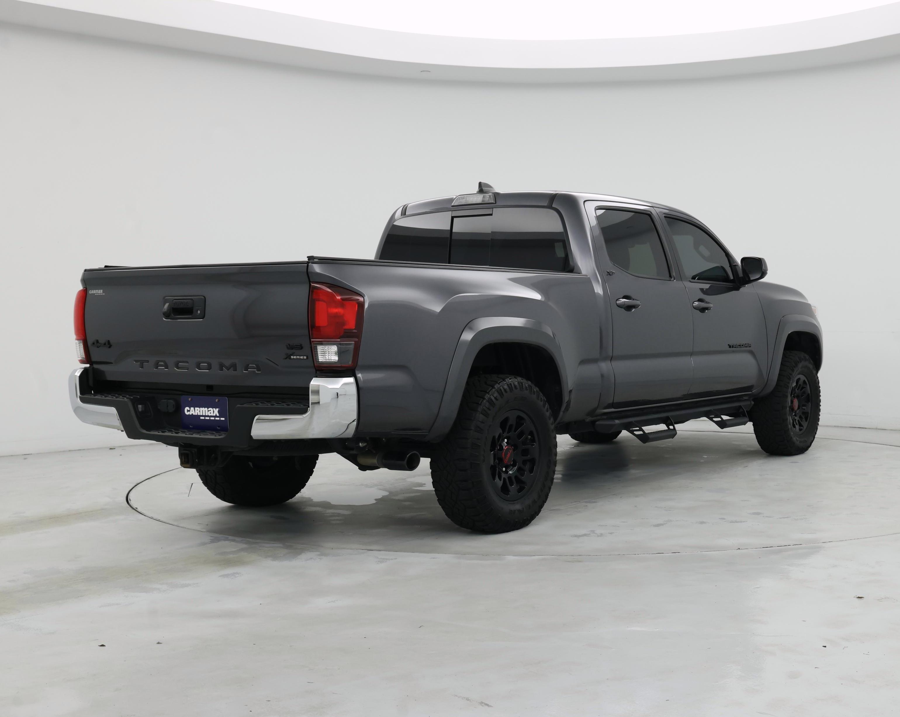 Thumbnail: 2022 Toyota Tacoma - 8